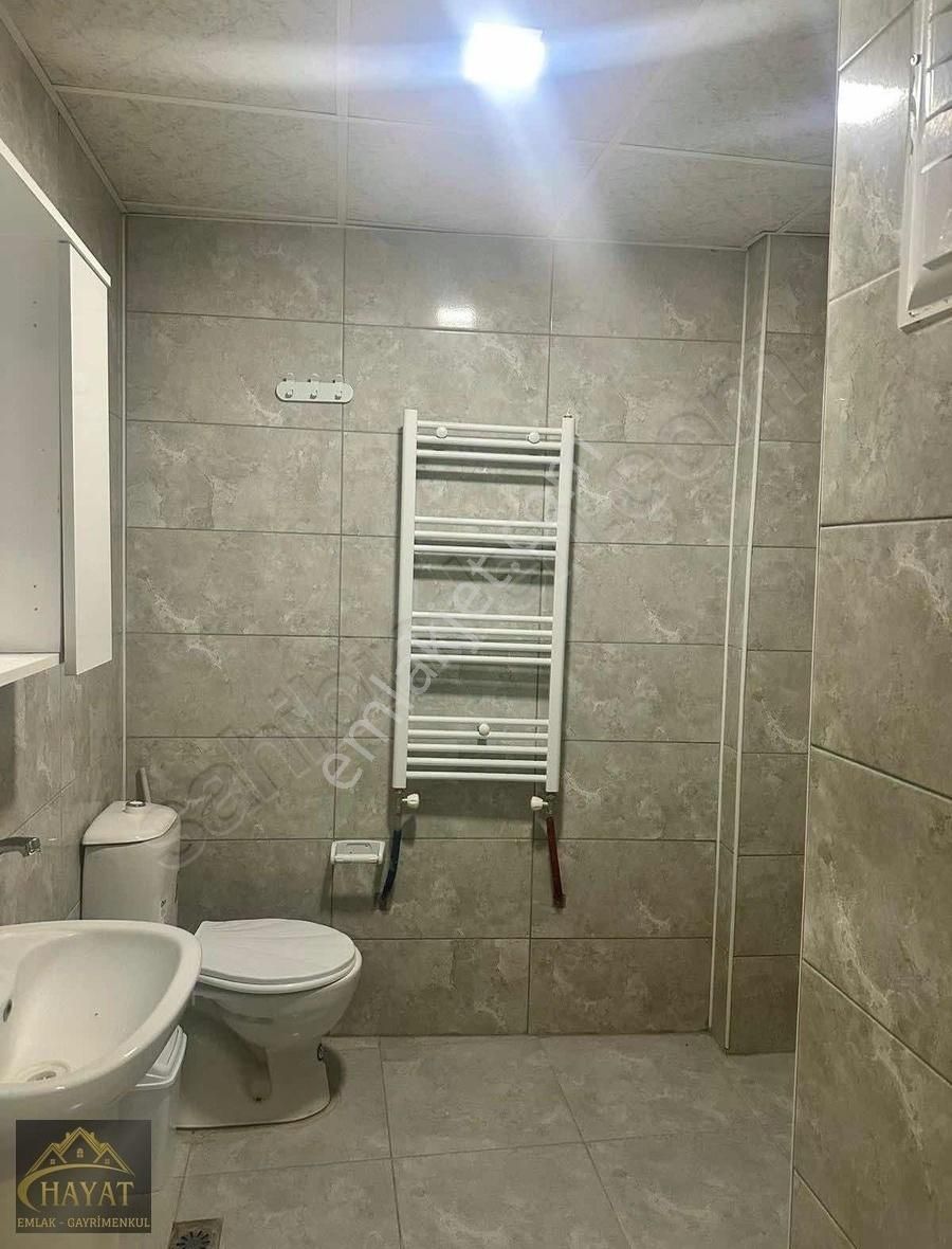 Güreş Caddesi Ara Sokağında Kiralık 1+1 Daire