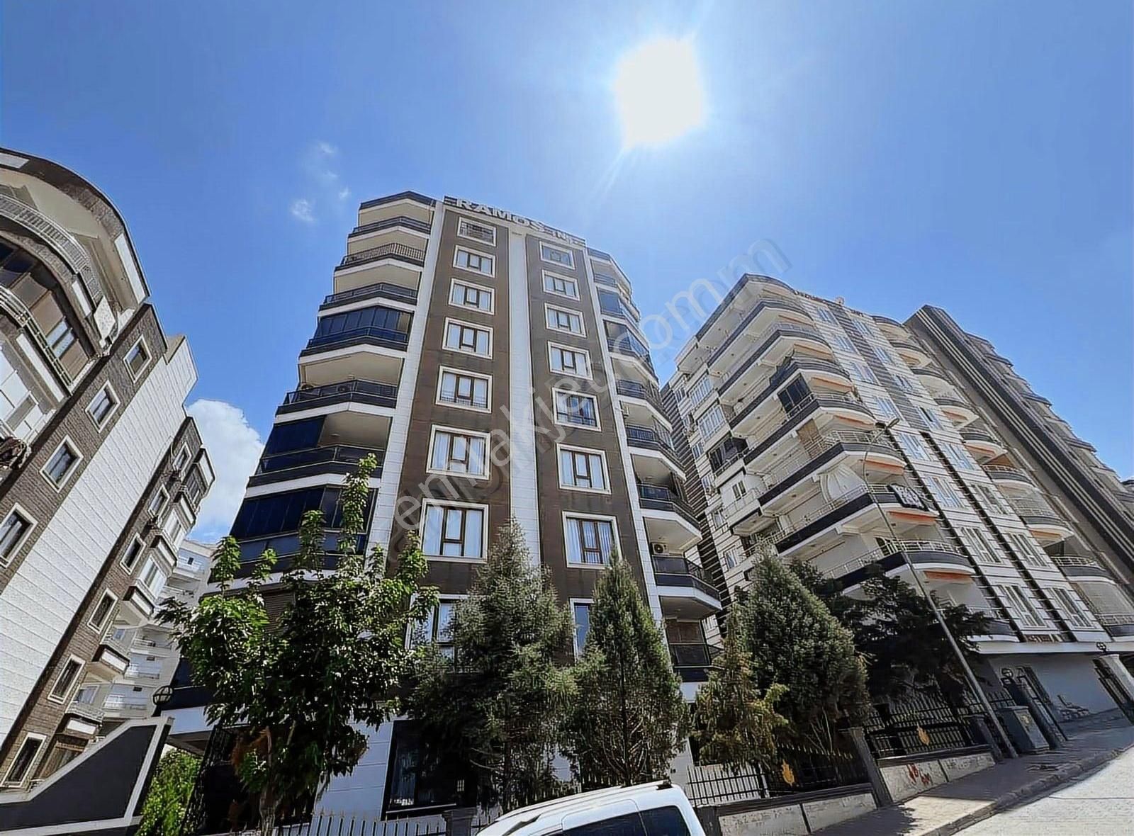 Aksa Emlaktan Satılık 3+1 Uygun Daire