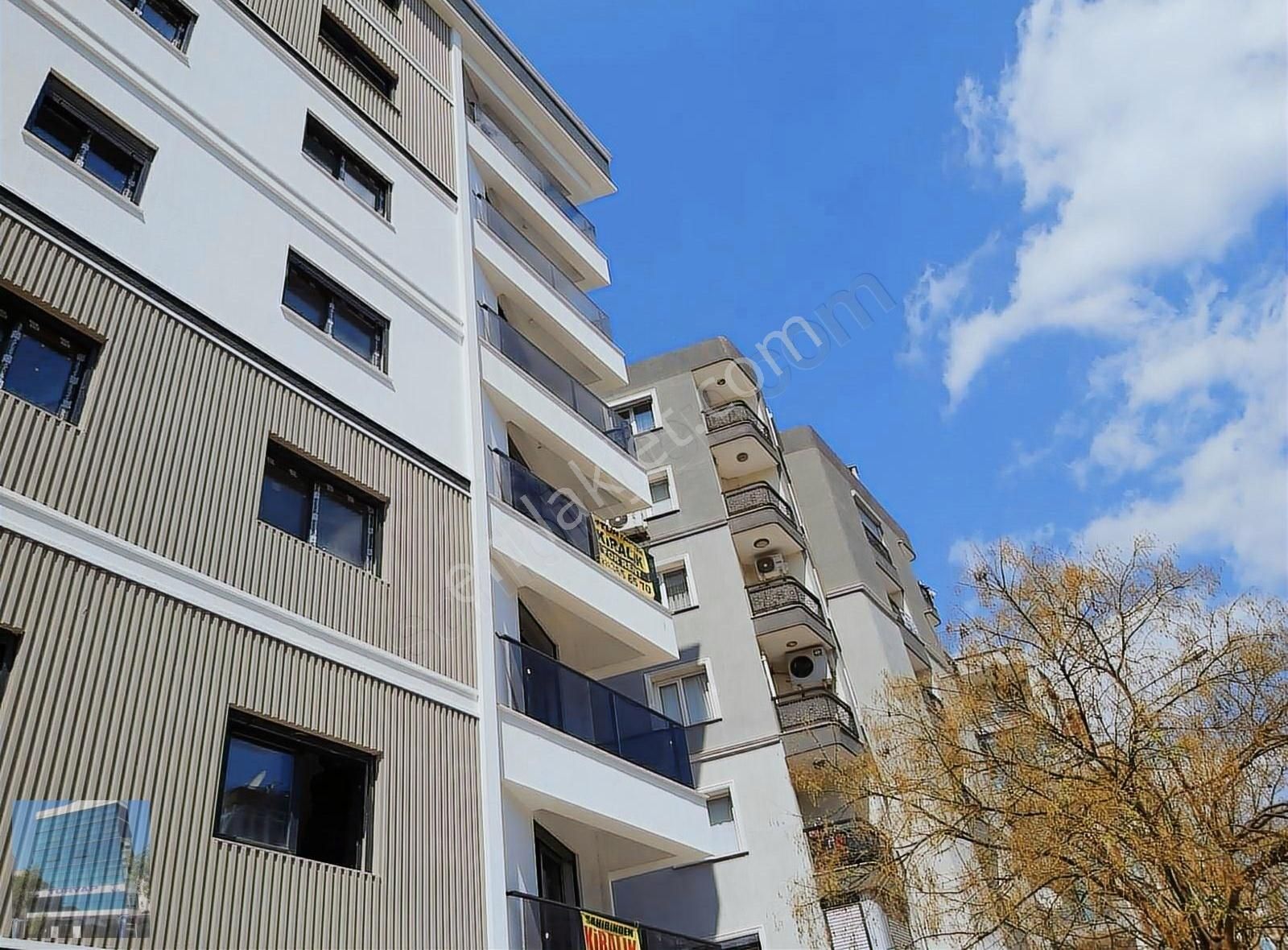 Karşıyaka Girne Caddesinde Sıfır 1+1 Kiralık Daire