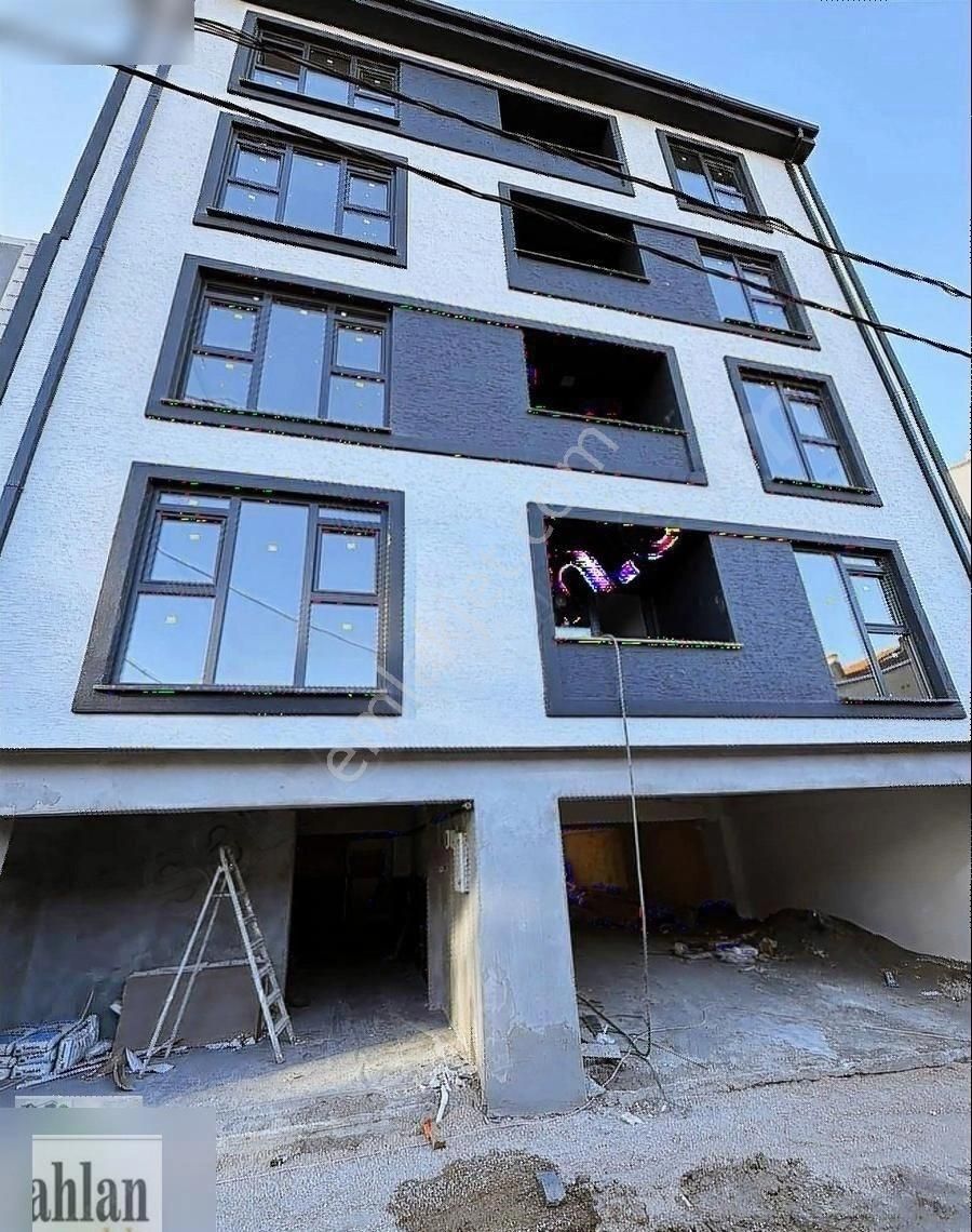 Şahlan Emlaktan Satılık Plevnede Ferah Daire