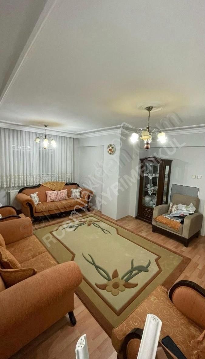 Buca Yaylacık Mahallesinde 3+1 Temiz Bakımlı Satılık Daire