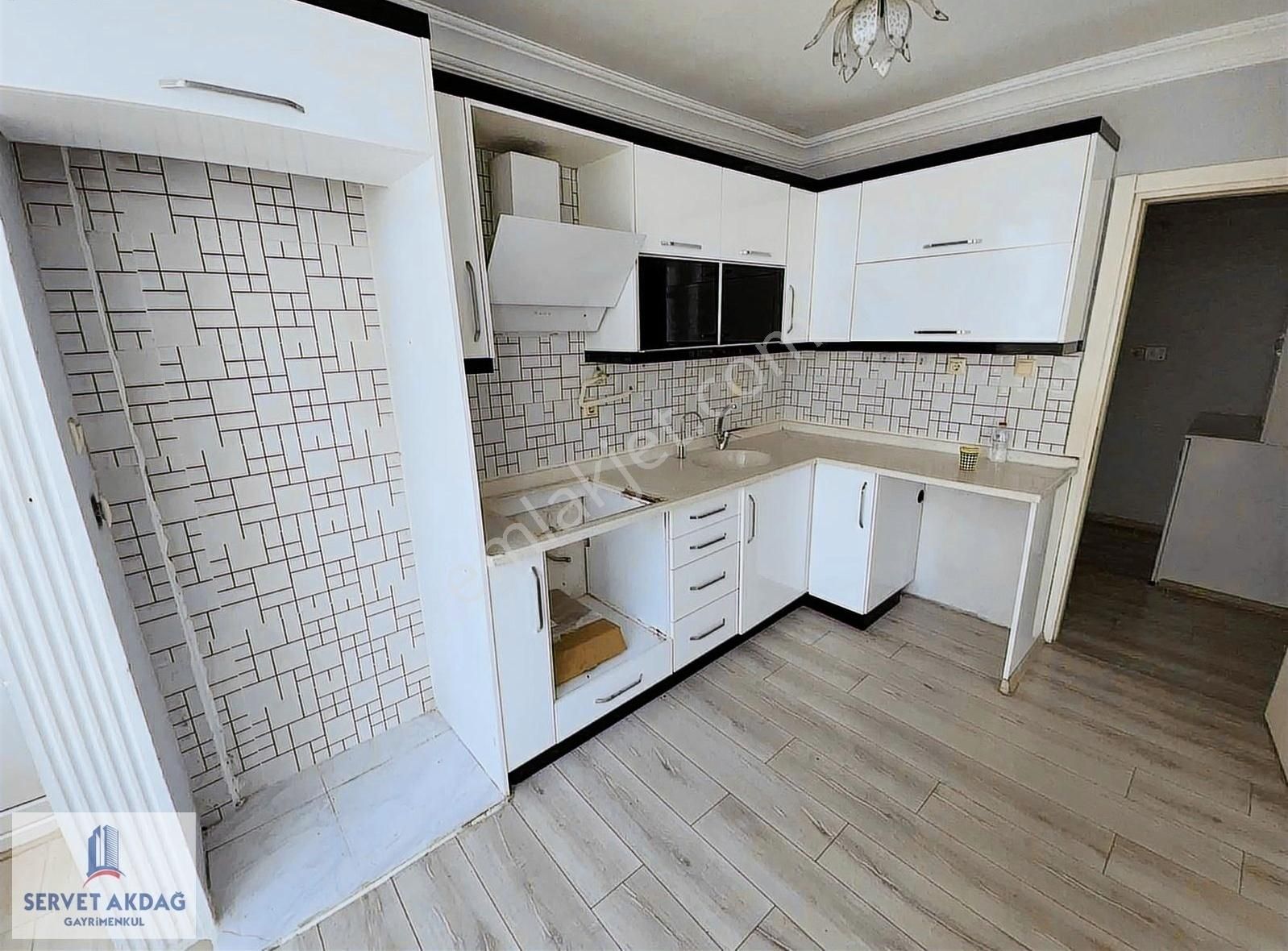 Huzurevleri Az Katlı İskanlı Geniş Açık Mutfak 3+1 Satılık Daire
