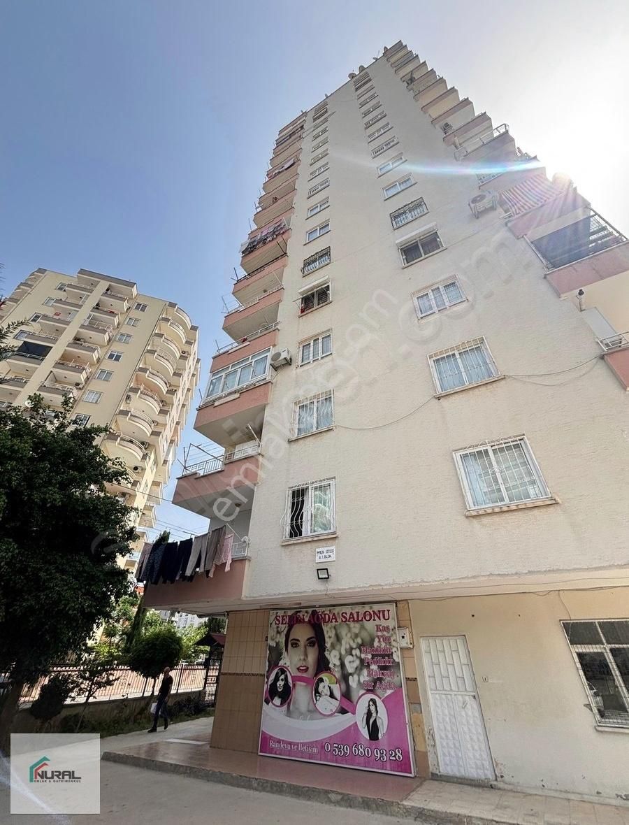 Hürriyette Satılık Geniş Full Yapılı Site İçerisin'de 3+1 Daire