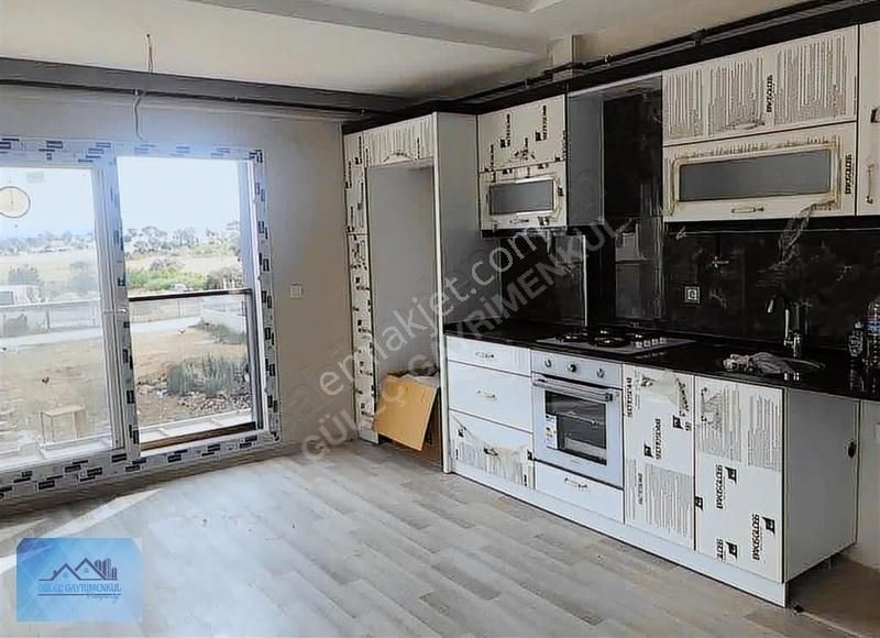 Menderes Kasımpaşa Mahallesinde Satılık 2+1 Daire