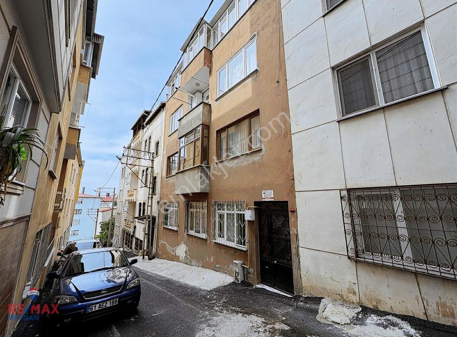 Yeşiltepe 'de Merkezi Konumda Masrafsız 3+1 Daire