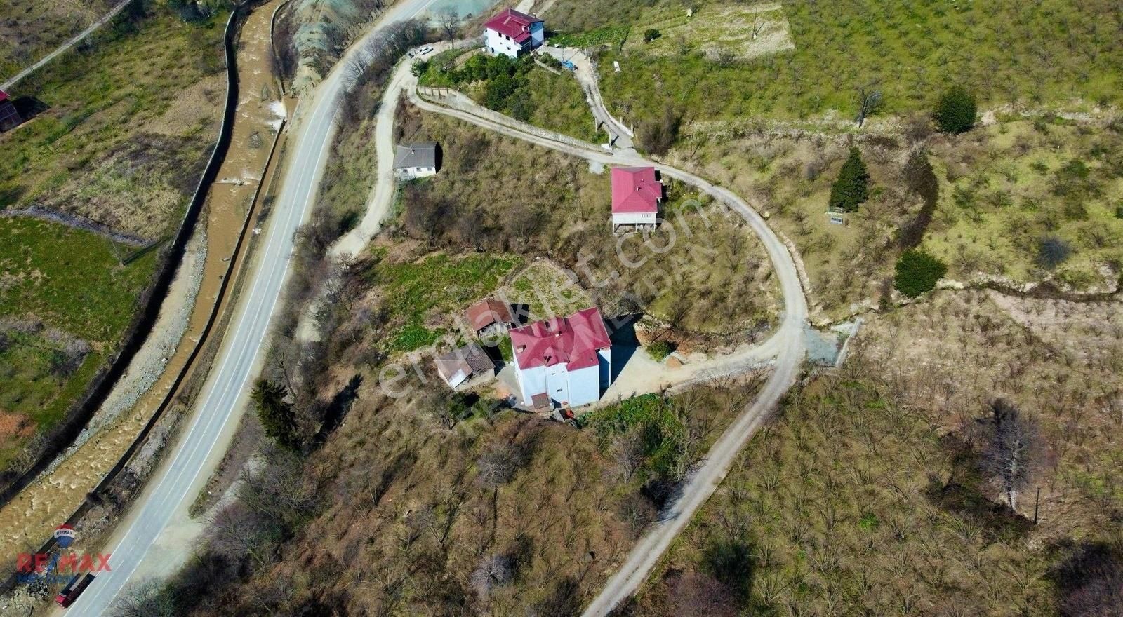 Yomra Kayabaşı Mah. Özdil Yoluna Yakın Satılık Konut Ve Arazi