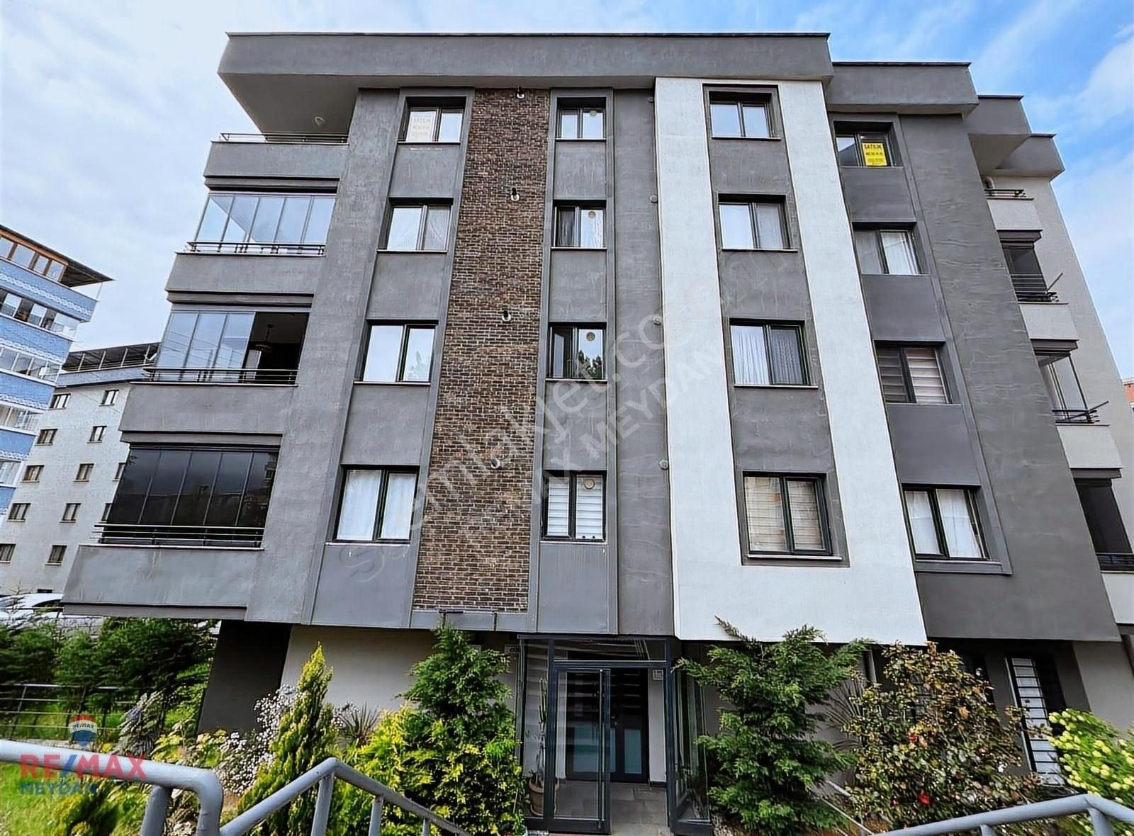 Aydınlıkevler Merkez'de Sıfır 3+1 Satılık Daire