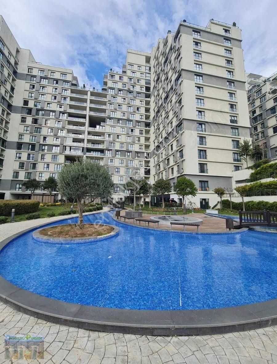 Terrace Mix Düz Giriş Bahçe Kullanımlı Full Eşyalı 1+1 Kiralık