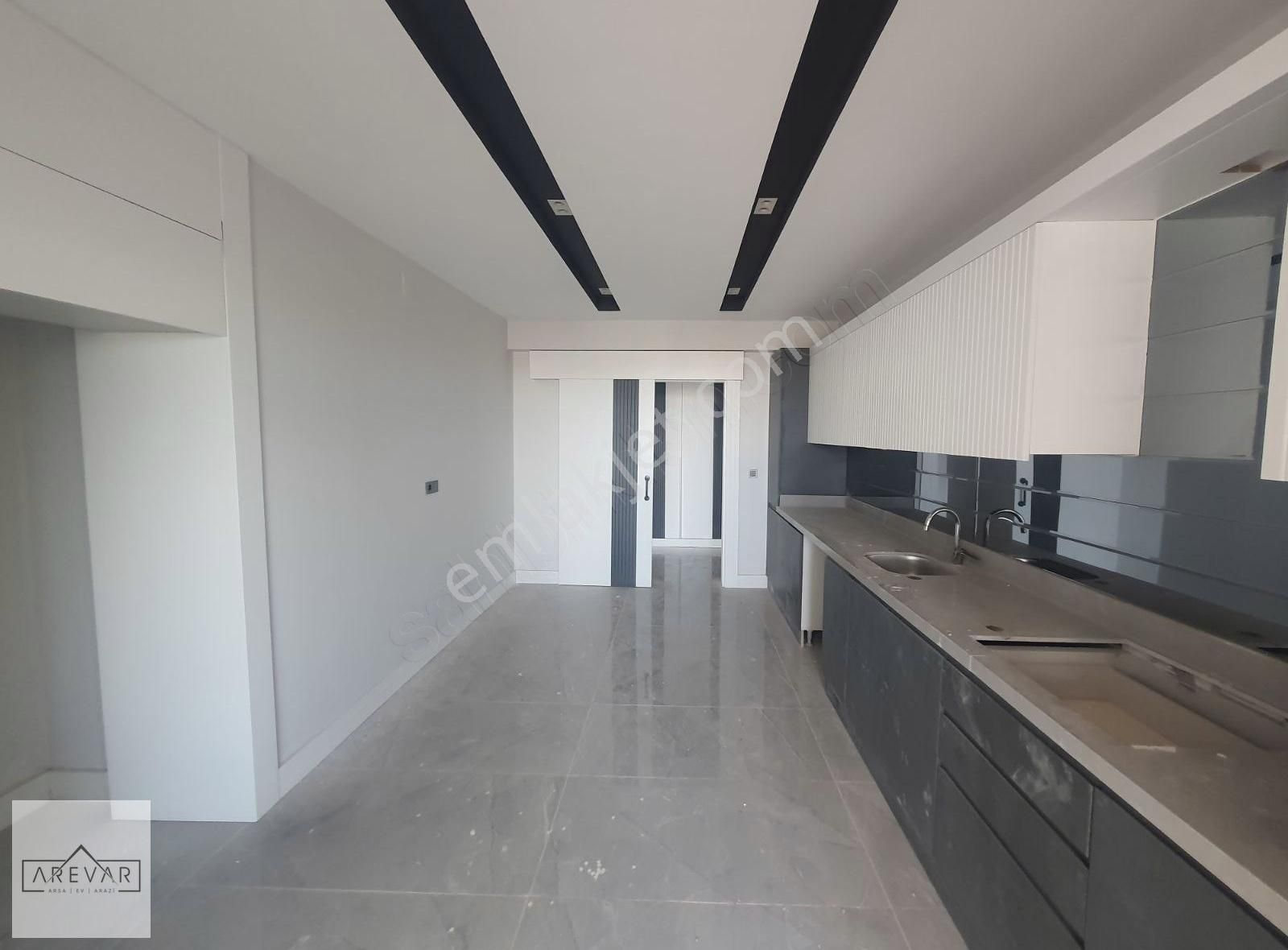 Coşkun İbili'den Yüksel Altun Towers'ta Arakat Daire