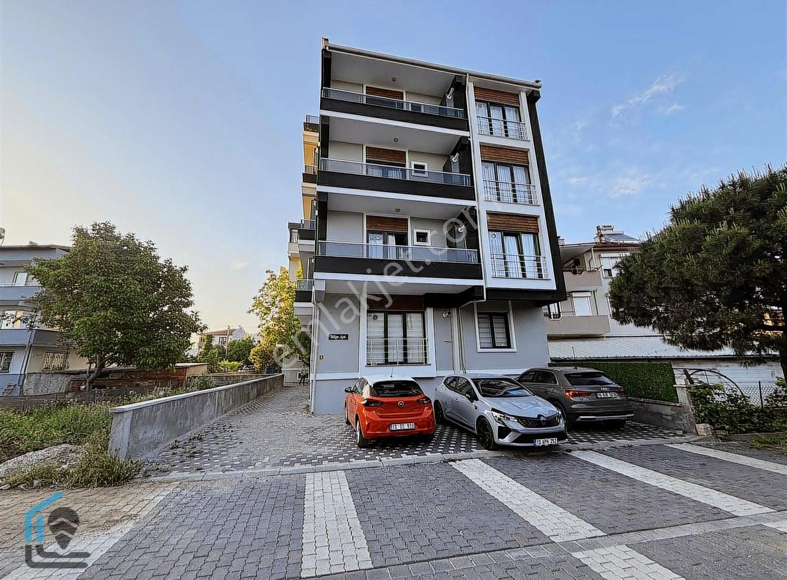 Has Grup'tan Şehir Hastanesine Yürüme Mesafesi Eşyalı 1+1 Daire