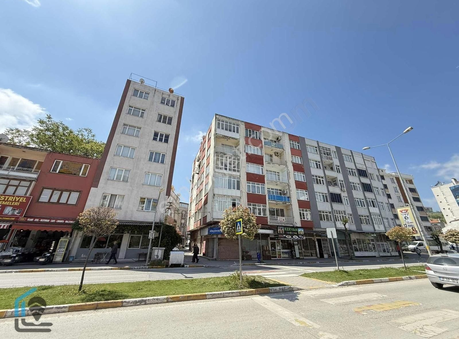 Çarşı Merkezde Asansörlü 3+1 Satılık Daire