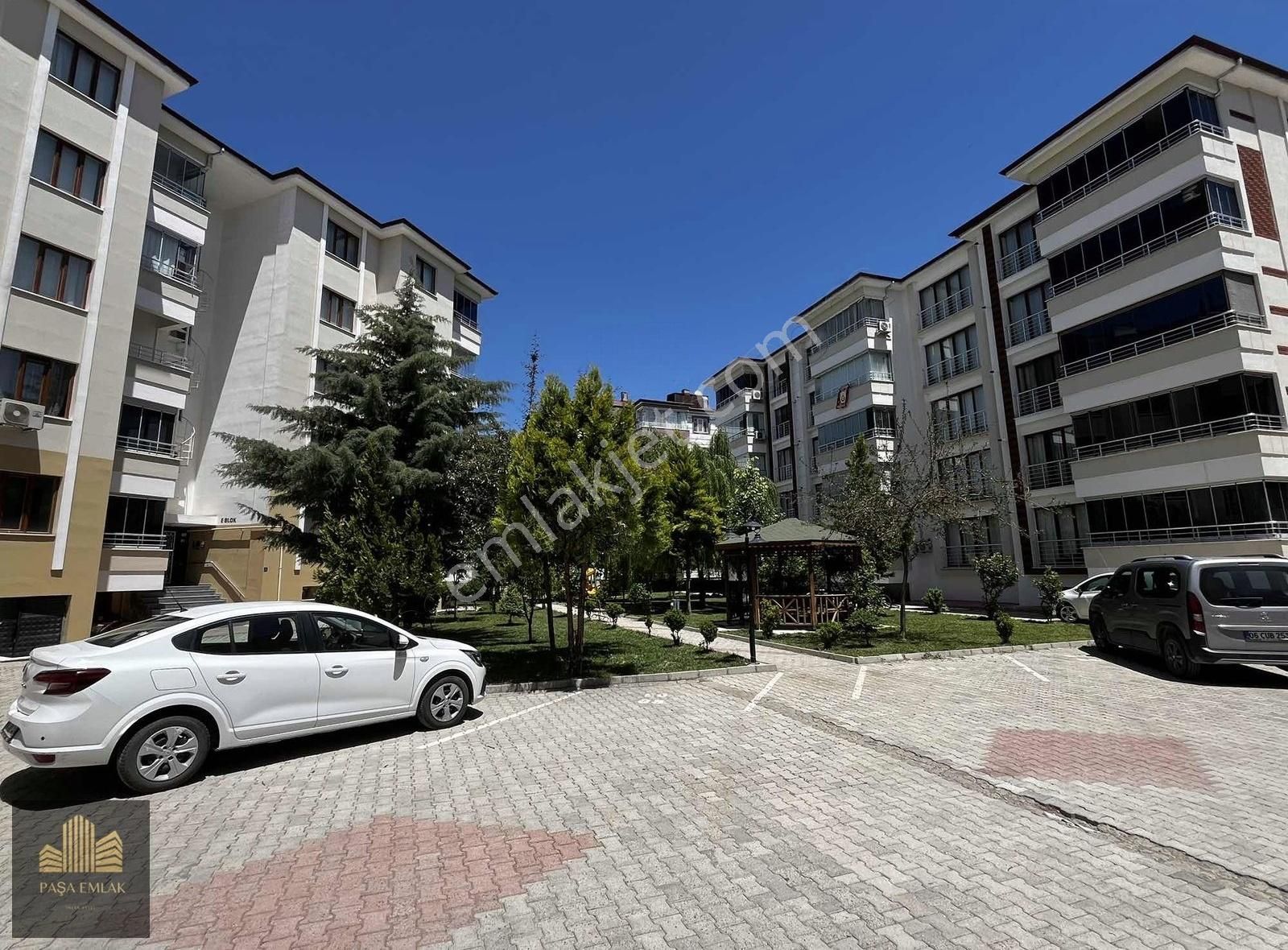 Paşa Emlaktan Sürsürü Mahallesinde Satılık 4+1 Daire