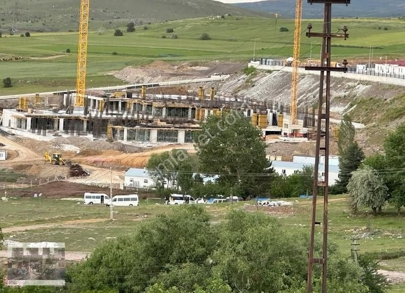 Yeşilkuşakta Hastane Yakın 200 Metre Çok Katlıda Satılık İmarlı