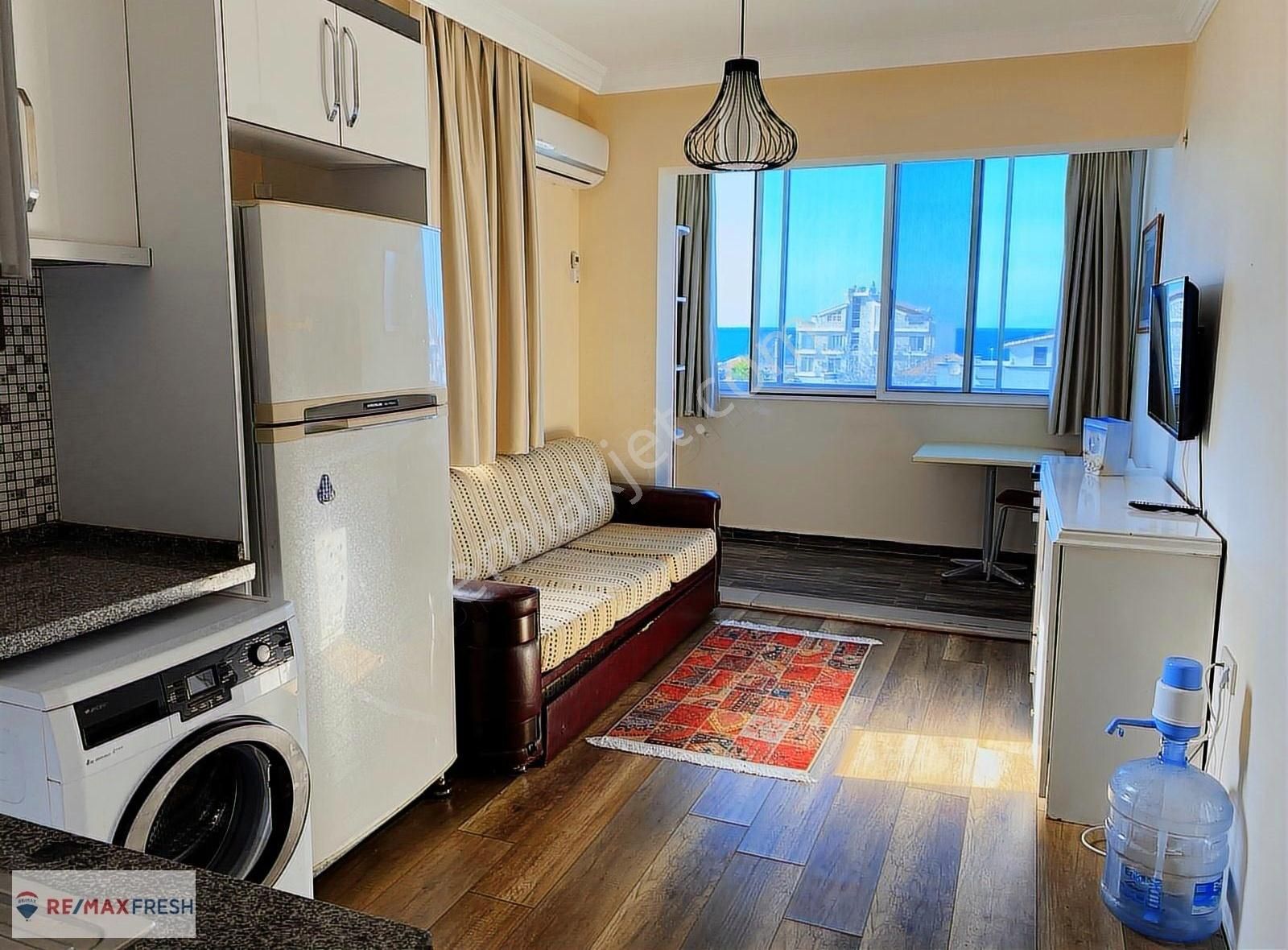 İzmir Karaburunda, Full Eşyalı 1+1 Yıllık Daire