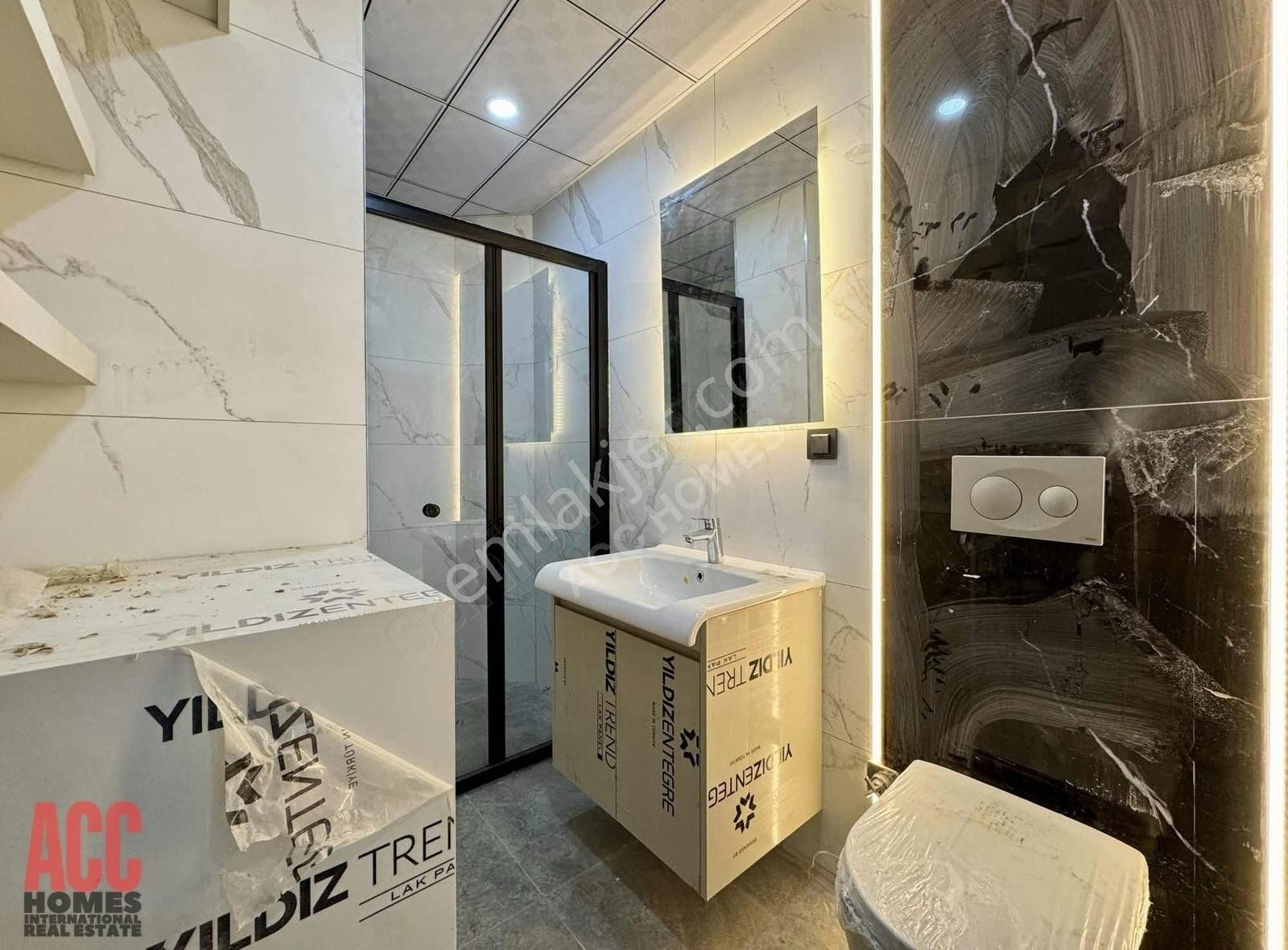Acc Homes'tan Nezih Sitede İskanlı, Geniş 1+1 Havuz Manz. Daire