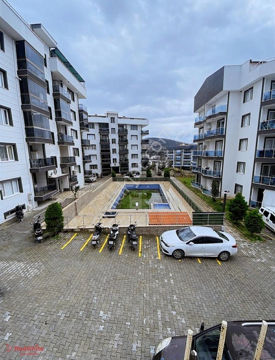 Havuzlu Site İçerisinde Satılık 3+1 Müstakil Daire