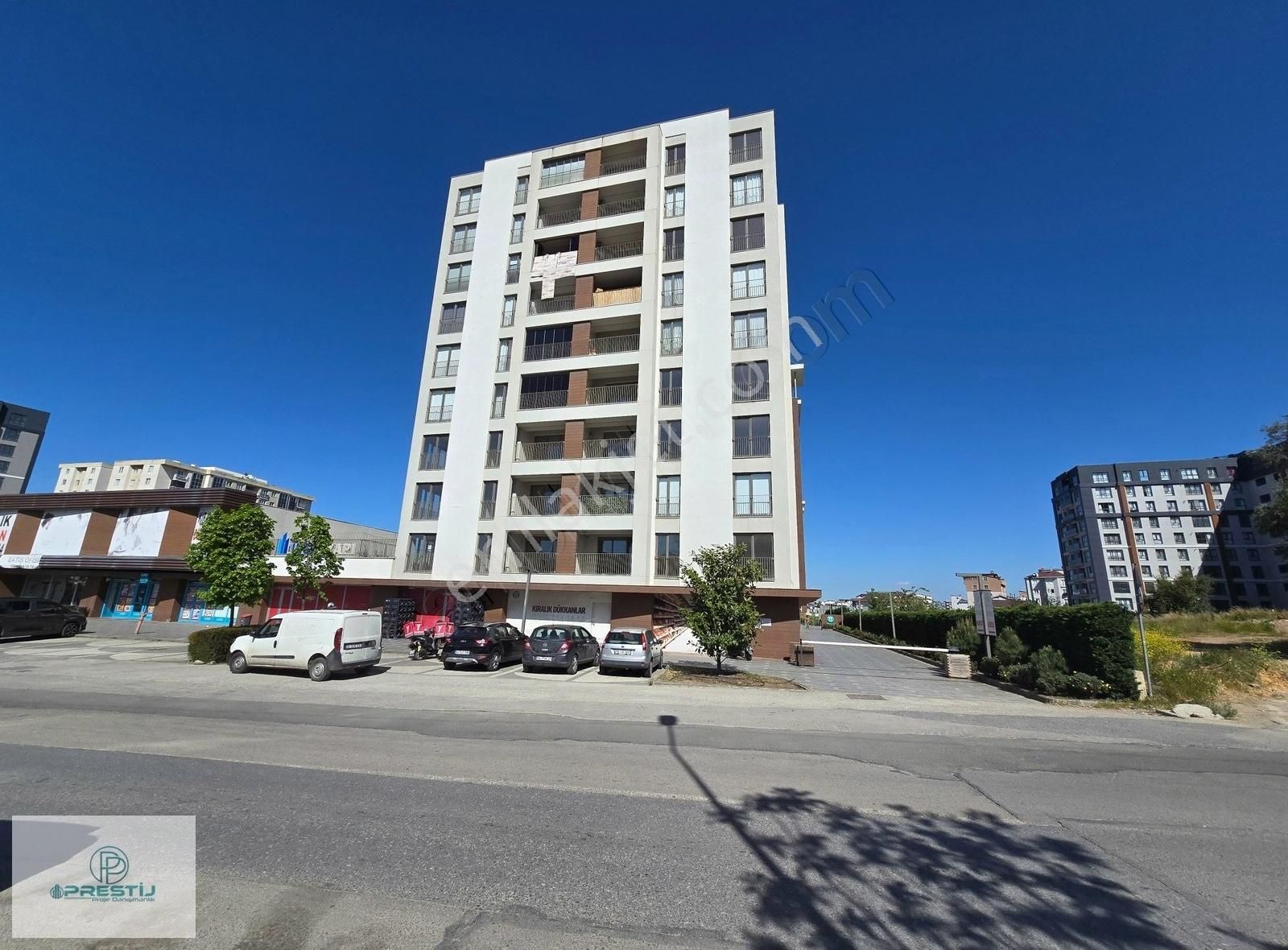 Pendik Esenler Mahallesi Satılık 2+1 Ebeveyn Banyolu Daire