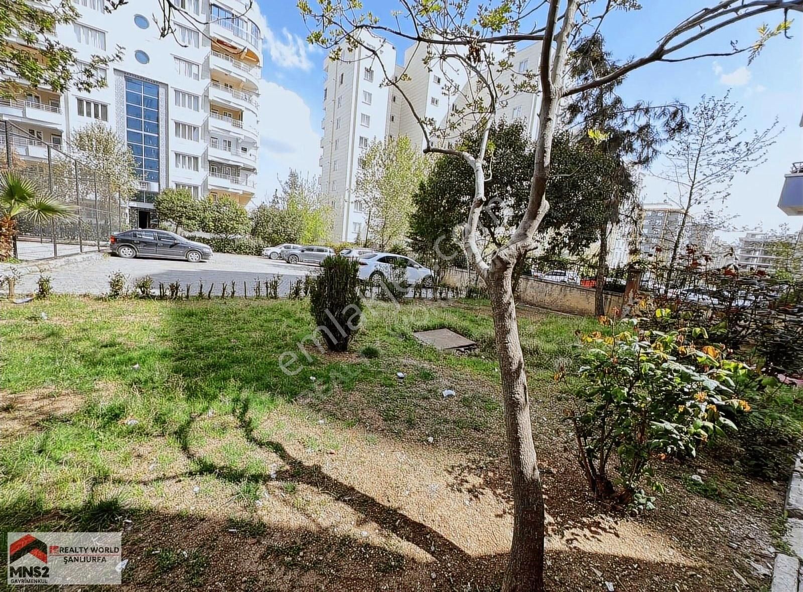 Realtyworld Şahin Öncelden Geniş Bakımlı 4+1 Daire