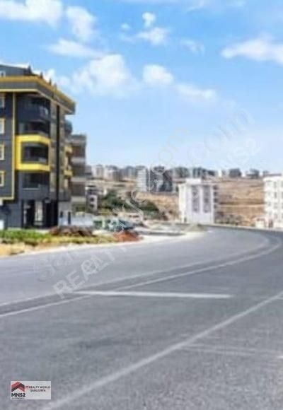 Realty World Mns 2 Hasan Karaköprü Batıkent 25mt Yol Üzerinde