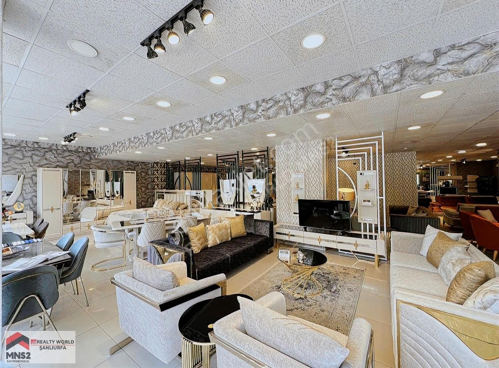 Realtyworld Şahin Öncelden Muhteşem Konumda Dükkan&mağaza