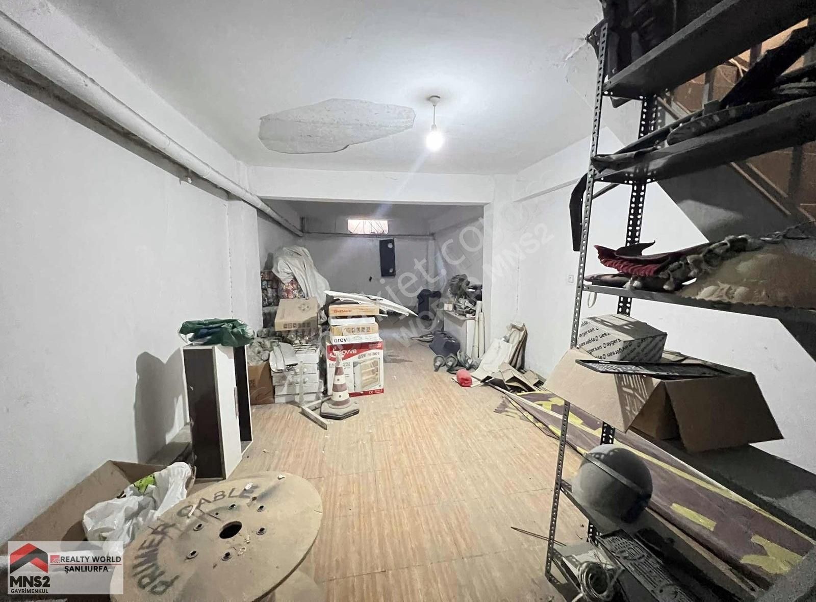 Muhteşem Konumda Cadde Üzerinde 3 Katlı Ofis Ve Dükkan