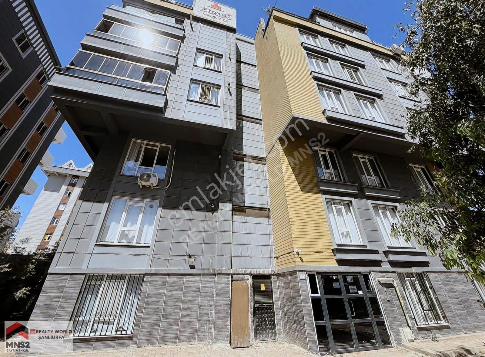 Realty World Mns2 İbrahim'den Batıkentte 2+1 Temiz Daire