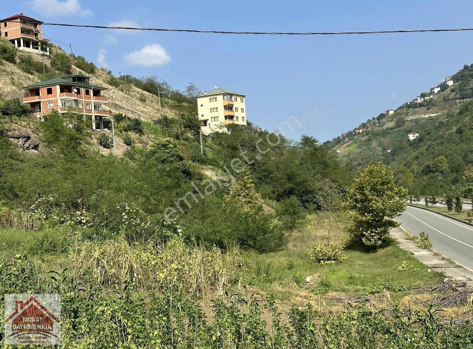 Dizköy Yolu Üzerinde Satılık Fırsat Arazi