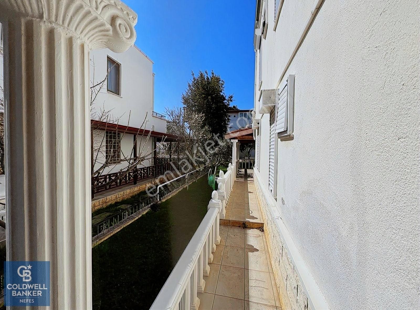Çanakkale Geyikli Denize Sıfır Özel Plajlı Villa