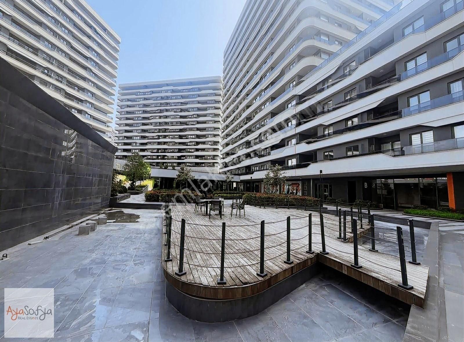 Downtown'da En Geniş 3.5+1 Lüks Satılık Daire