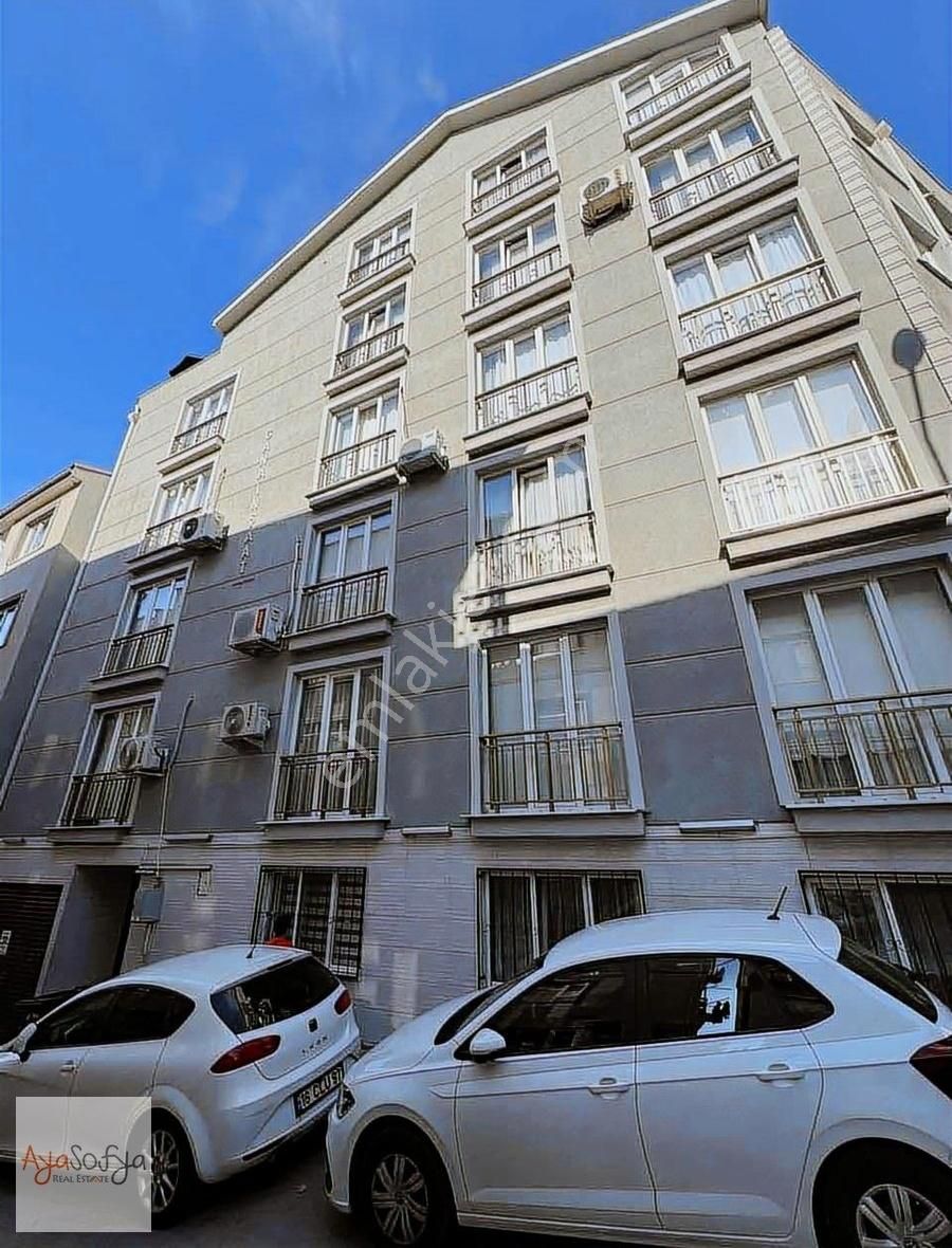İncirli Cad Yakını Satılık Yeni 2+1 Giriş Kat Daire