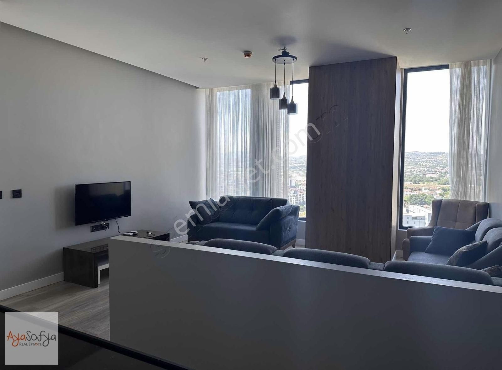 Central Balat'ta 2 + 1 Eşyalı Kiralık Daire 16. Katta