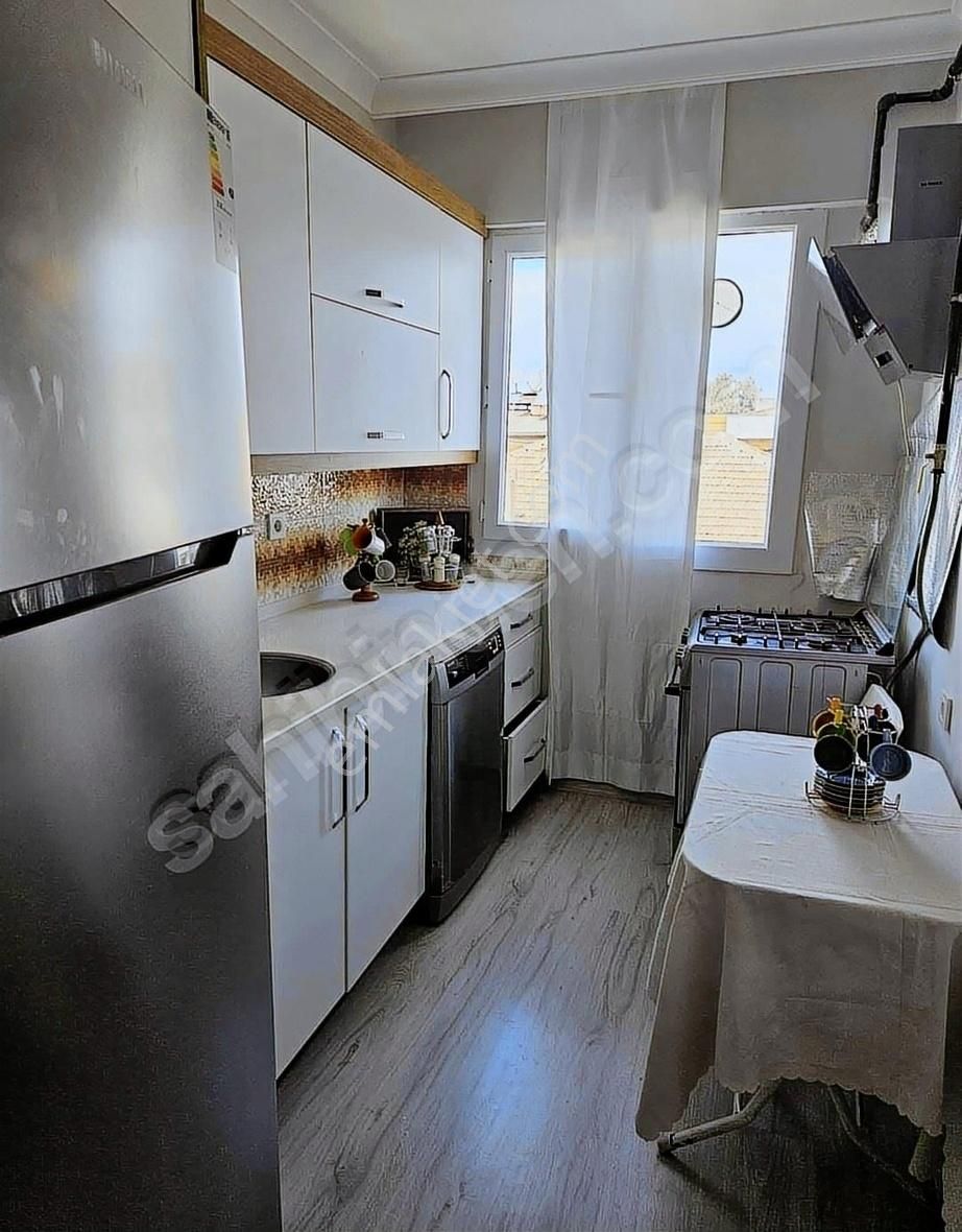 Sb Emlak Ofisinden Merkezi Konum'da Yeni Eşyalı Kiralık Daire