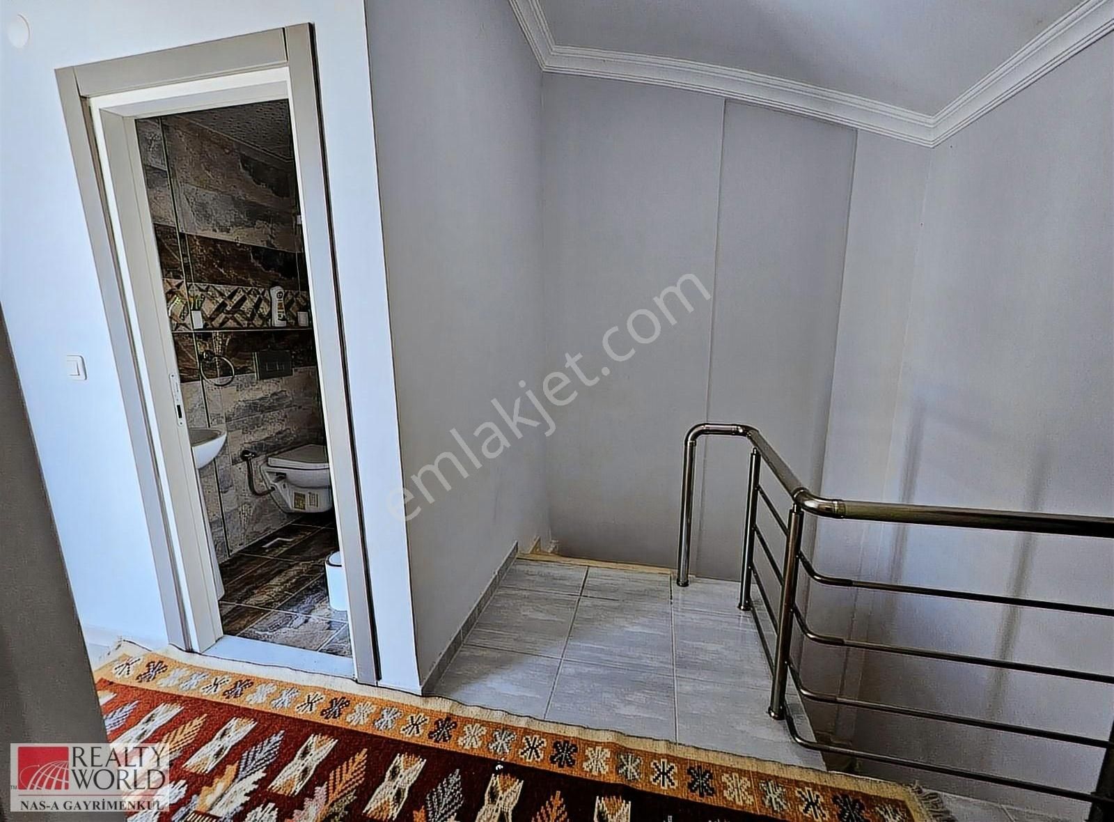 Konuksever Mahallesinde 3+1 Asansörlü Dubleks Satılık Daire