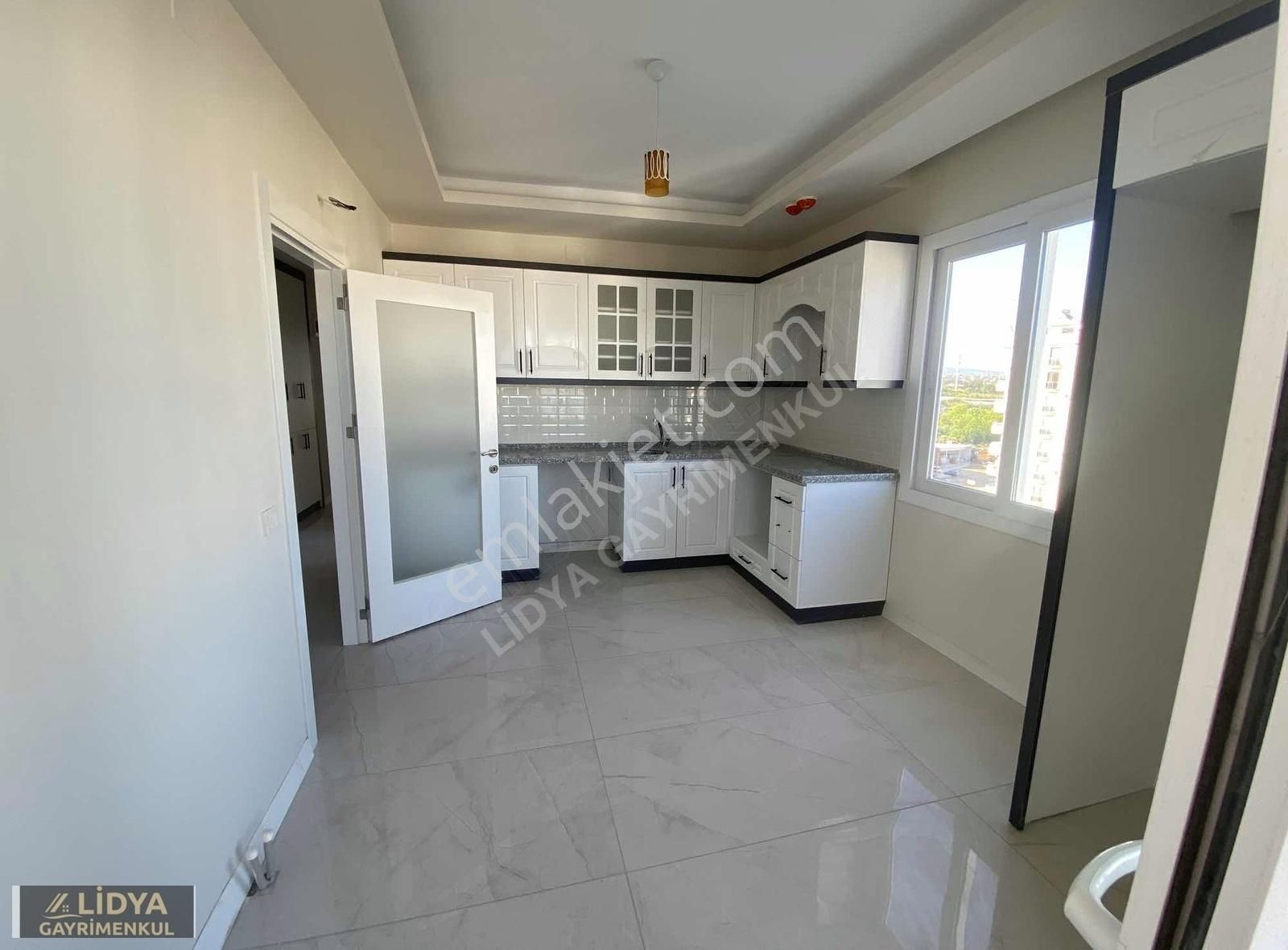 Site İçerisinde Bağımsız Mutfak 3+1