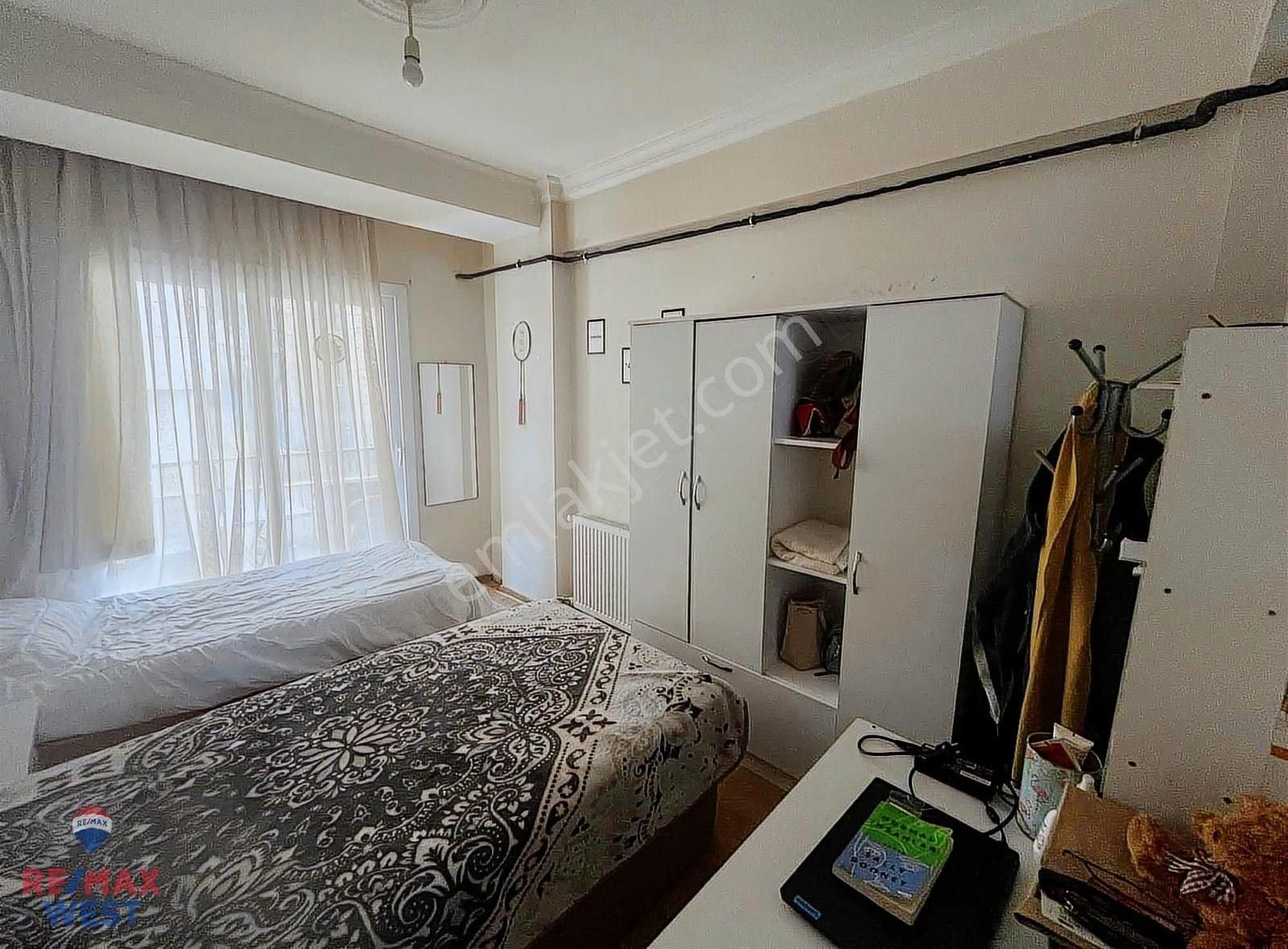 İzmir Buca Tınaztepe Adef Yapıda Full Eşyalı Satılık Daire