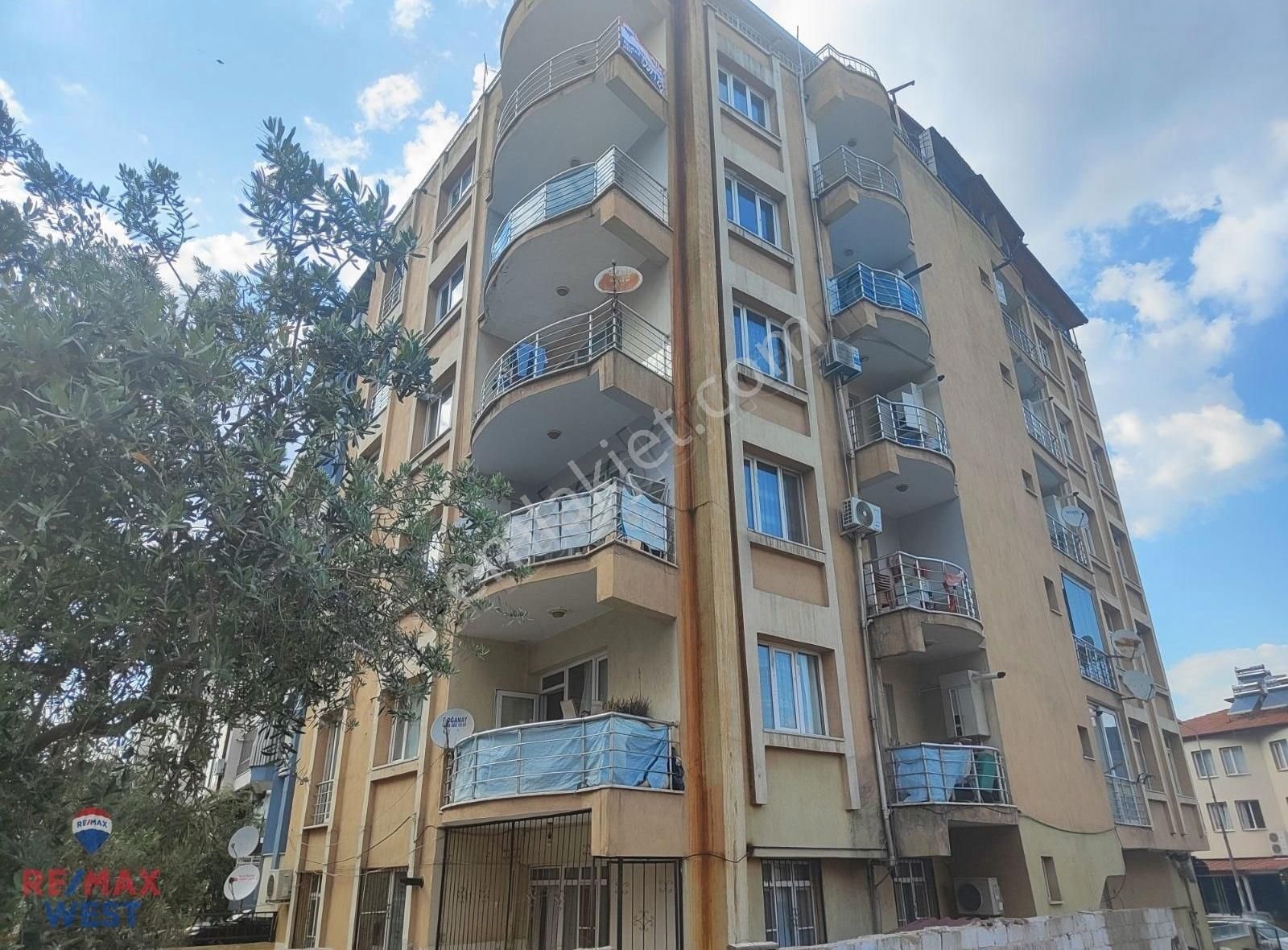 Harika Konumda Doğalgazlı Asansörlü Satılık Dubleks Daire