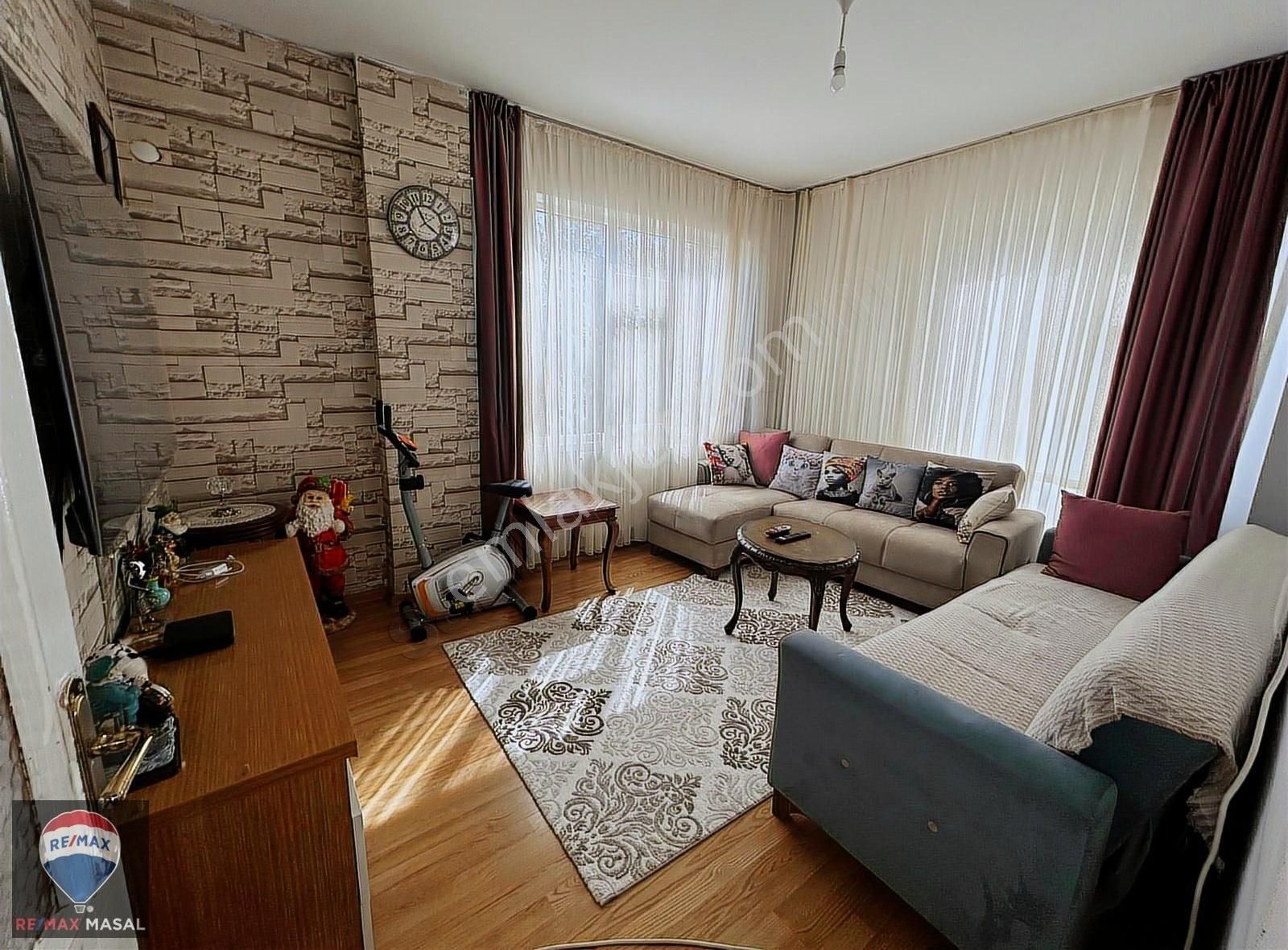 Kadıköy Sahrayıcedid Satılık 3+1 Ara Kat Daire