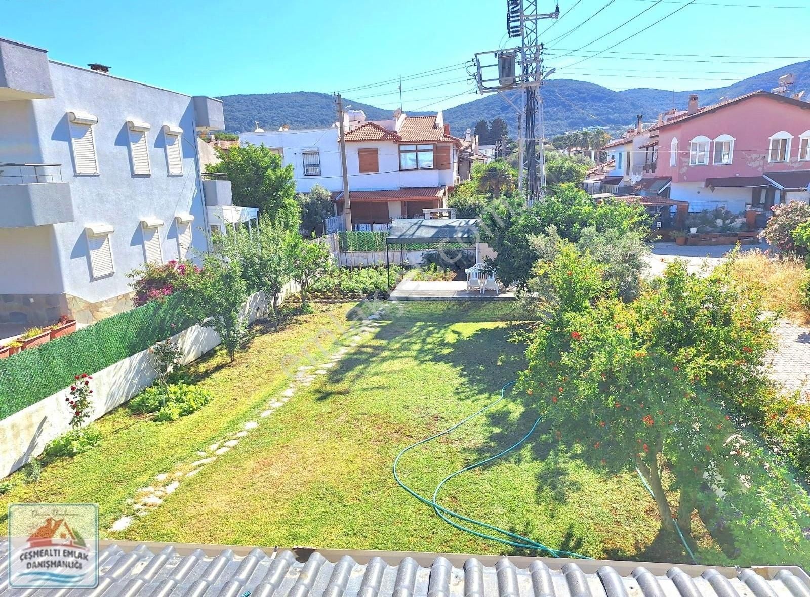 Urla Guvendik 40/80 İmarlı 415m2 Arsa İçinde Villa - Görsel 2