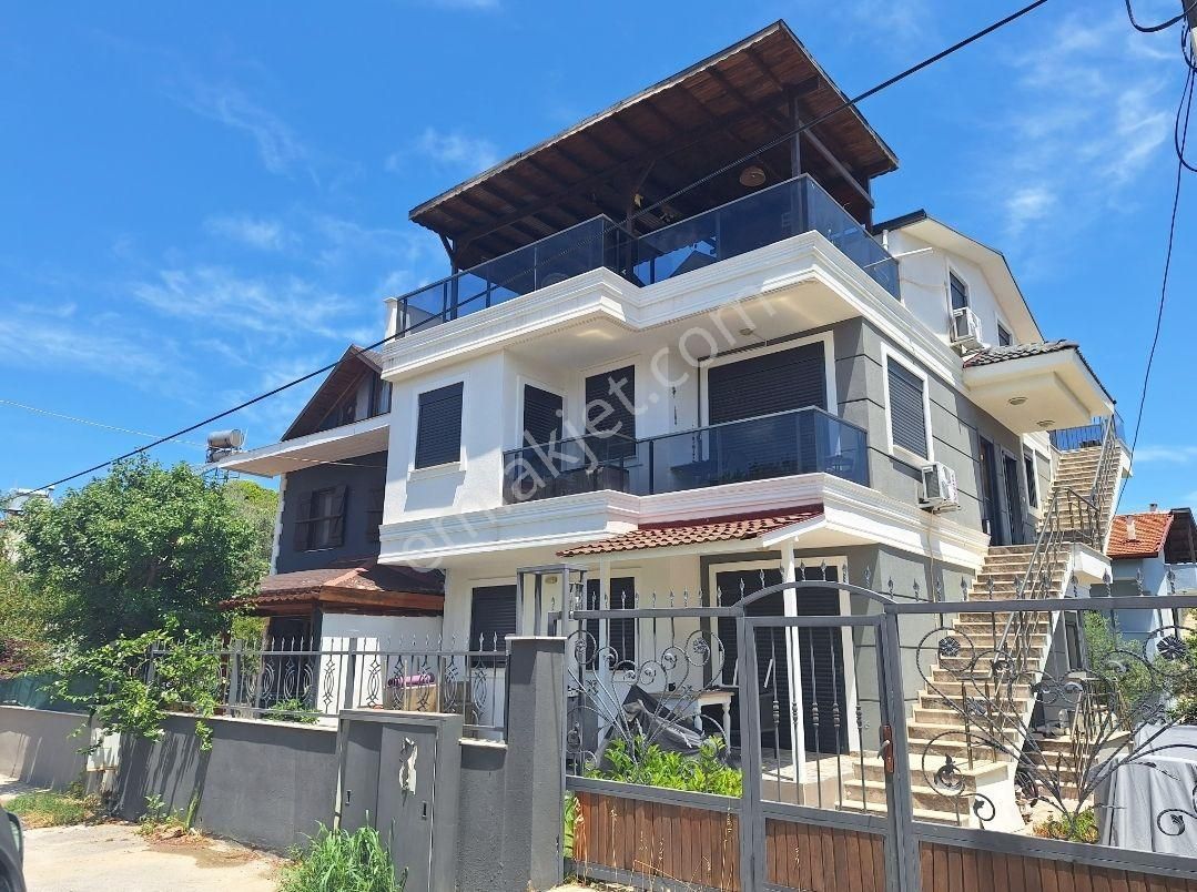 Urla Güvendik Denize Yakın 2+1 Terasli Yeni Daire
