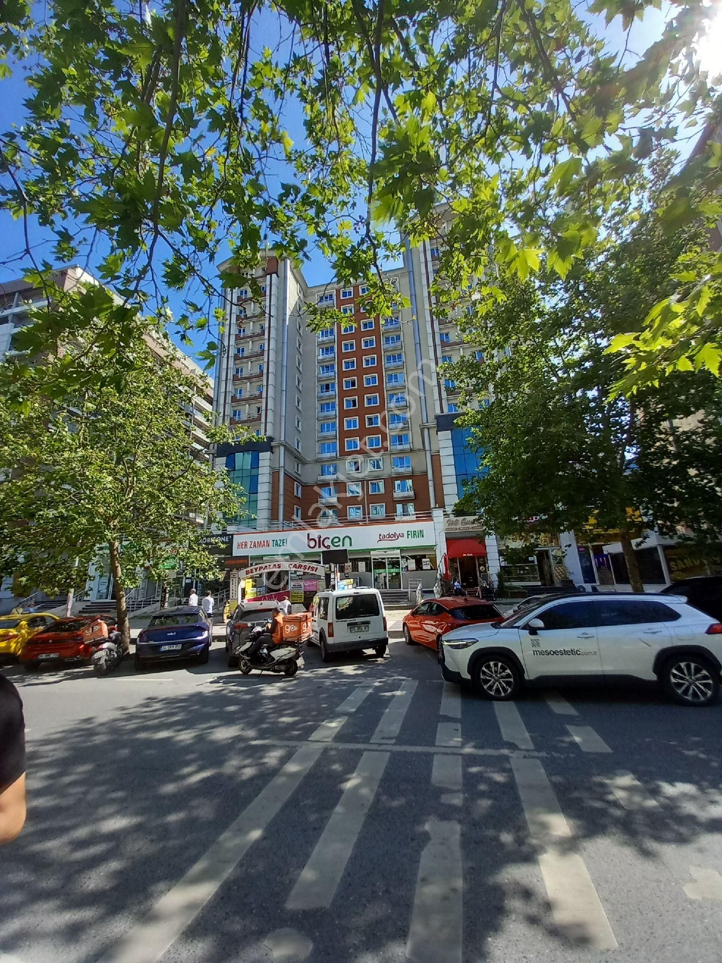 Metrobuse 50 Metre Yakınlıkta Esyalı