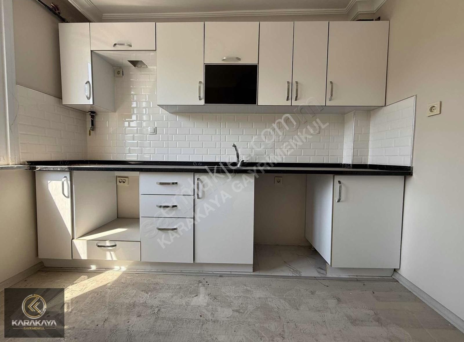 Aşıroğlu Cad Dibinde 2+1 Sıfır Daire