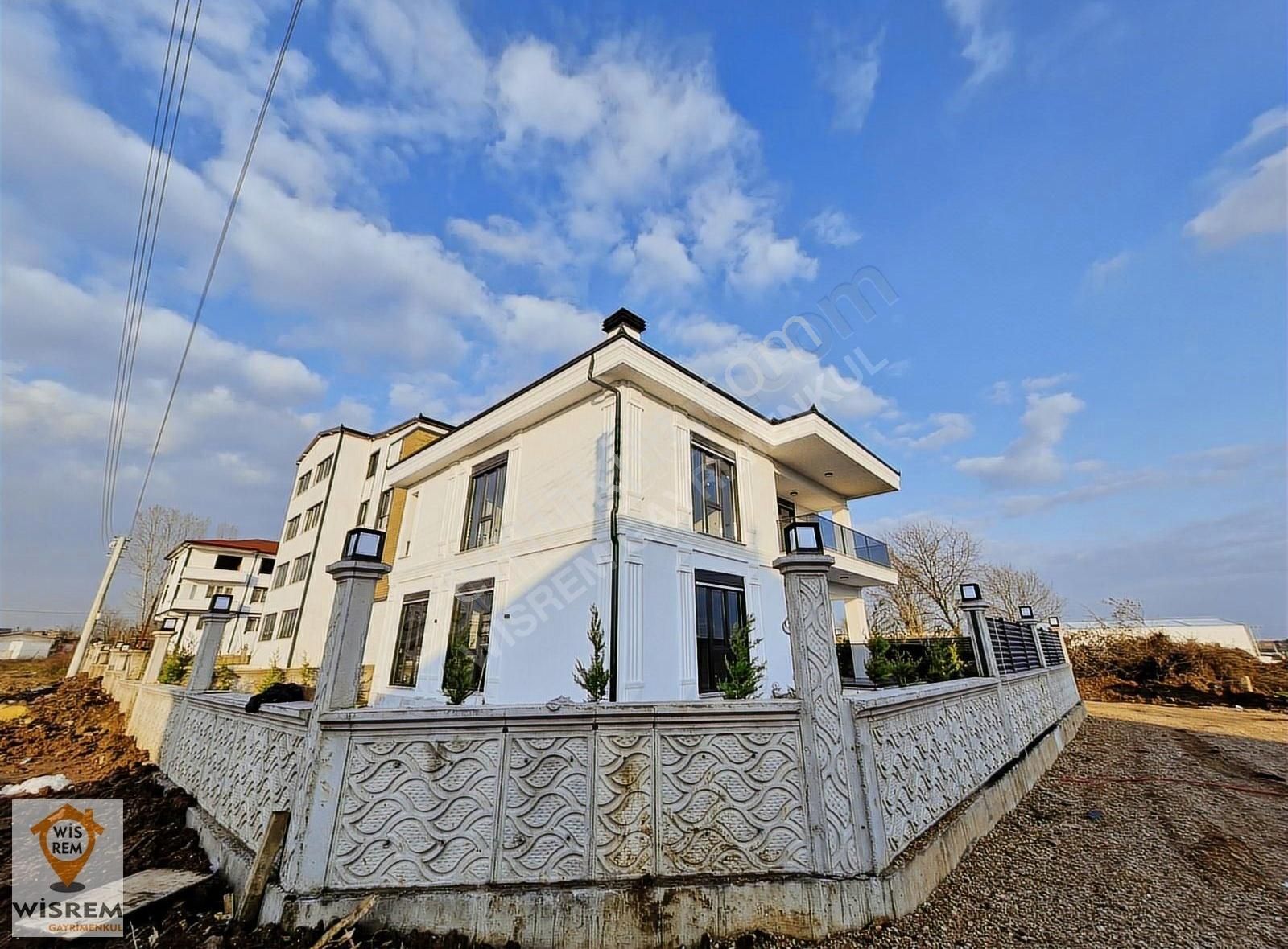 Kocaeli Kartepe Fatih Sultan Mehmet Mahallesi Satılık Villa