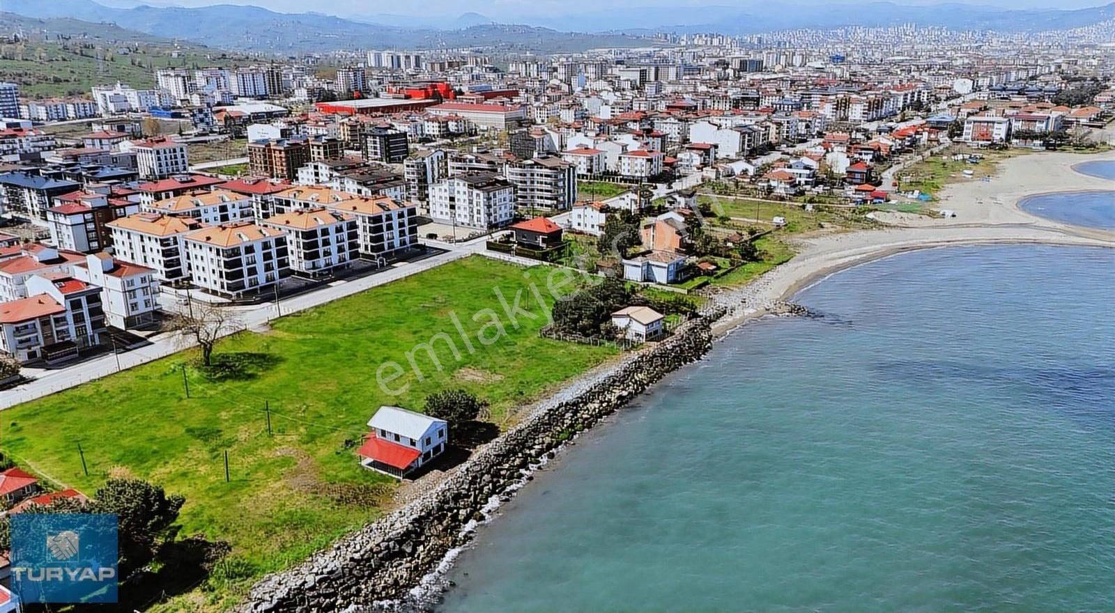 Cumhuriyet'te Havuzlu Site İçi 3+1 Satılık Daire