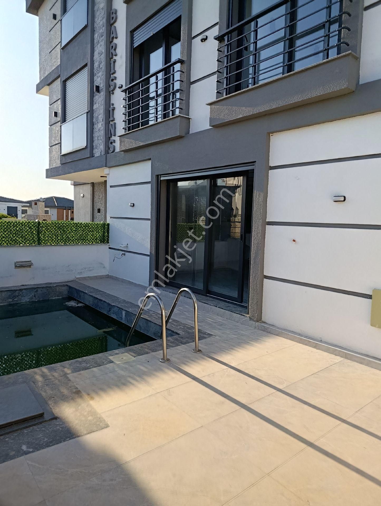 Didim Yuvakur Emlaktan Satılık 3+1havuzlu Bahçeli Muhteşem Villa