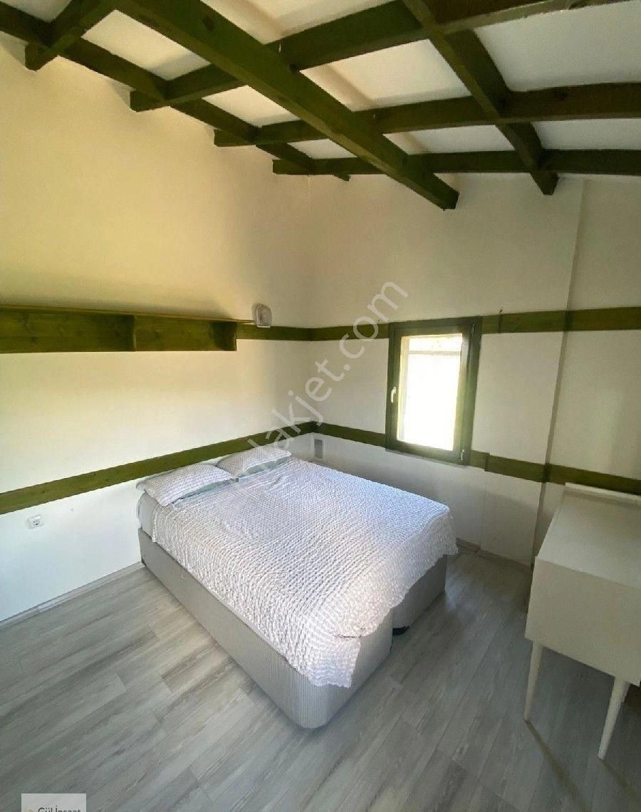 Edremit Ortaoba Mahallesi'nde Satılık Villa