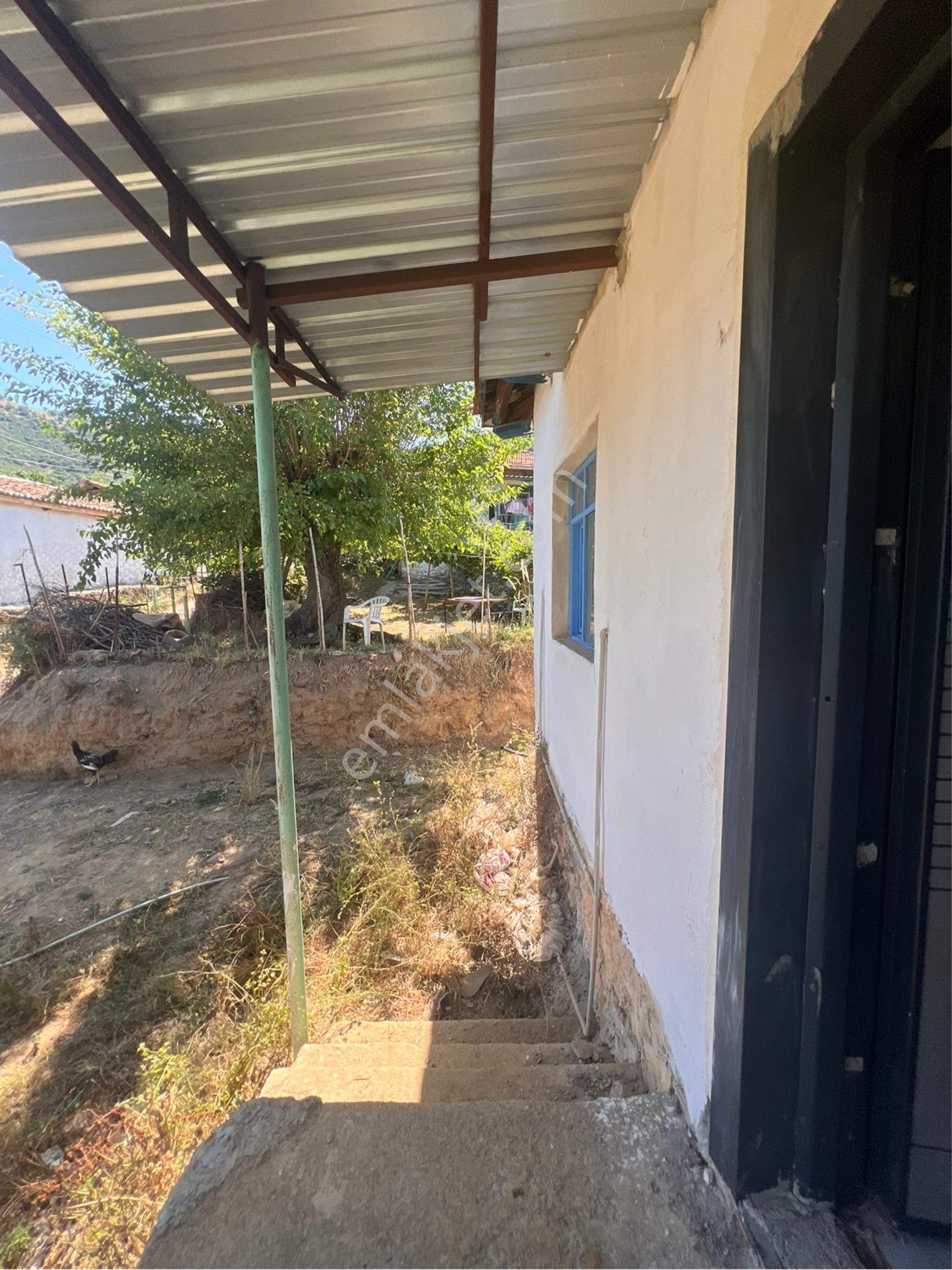 Doğa Manzaralı Köy Evi – İzmir / Ödemiş / Köfündere - Görsel 9