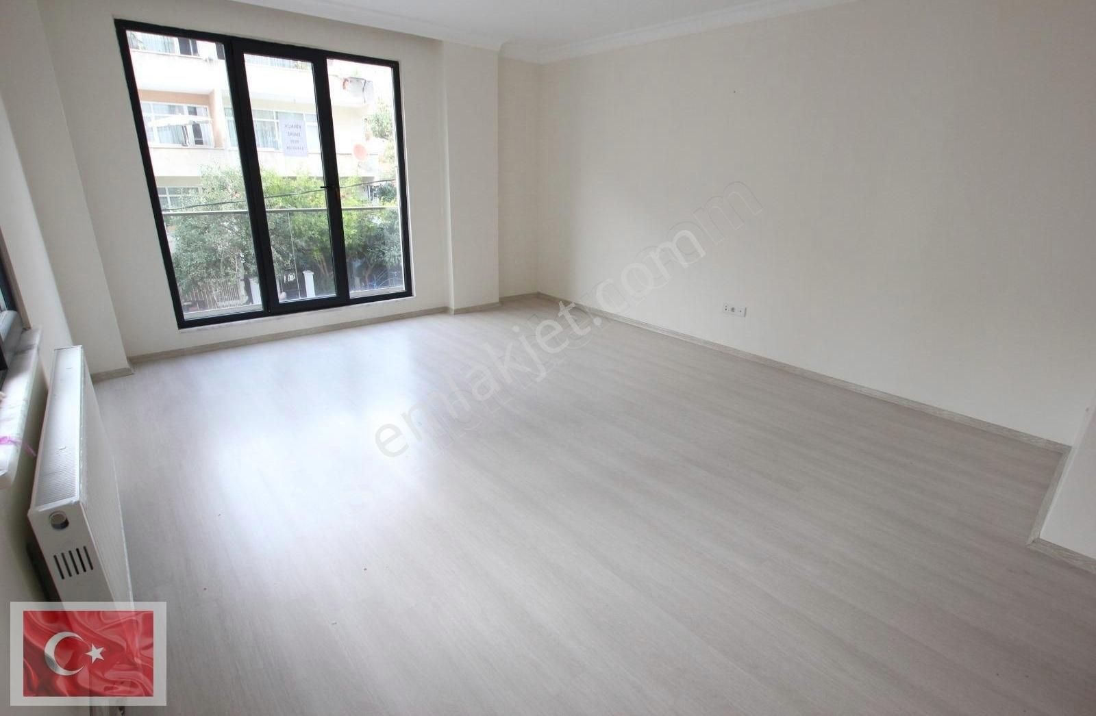 Yiğitcan'dan Çamlık Işıklara Yakın 3+1 Balkonlu Ara Kat Daire