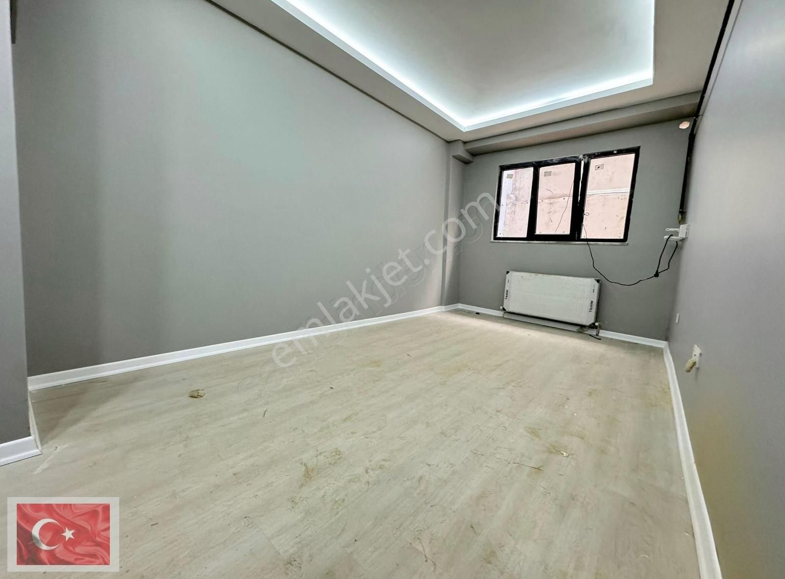 Yiğitcan'dan Sıfır Binada 2+1 Ayrı Mutfaklı Metroya Yakın Daire