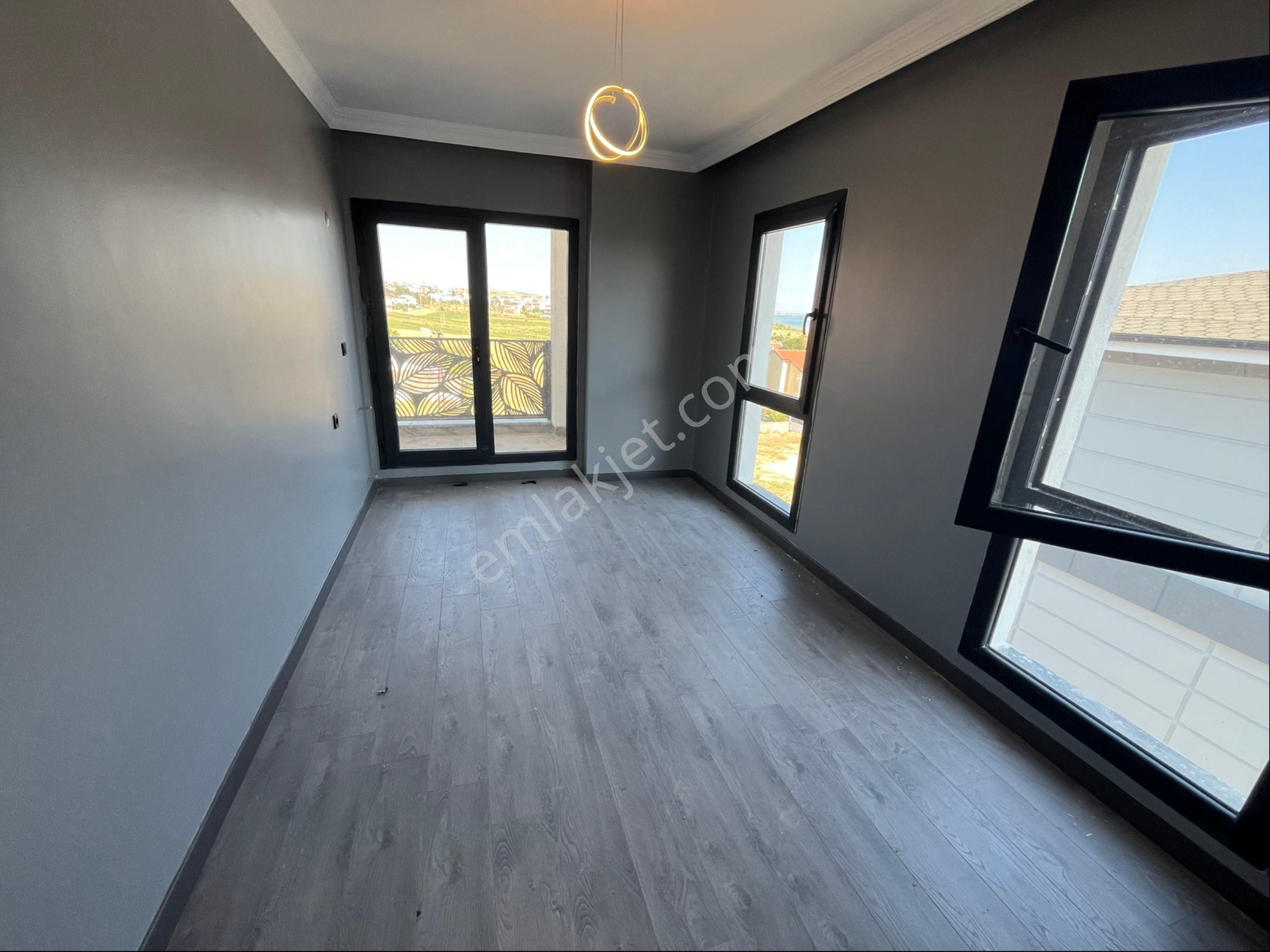 Çeşmeli Mahallesinde Havuzlu 4+1 Ful Deniz Manzaralı Lüks Villa - Görsel 29