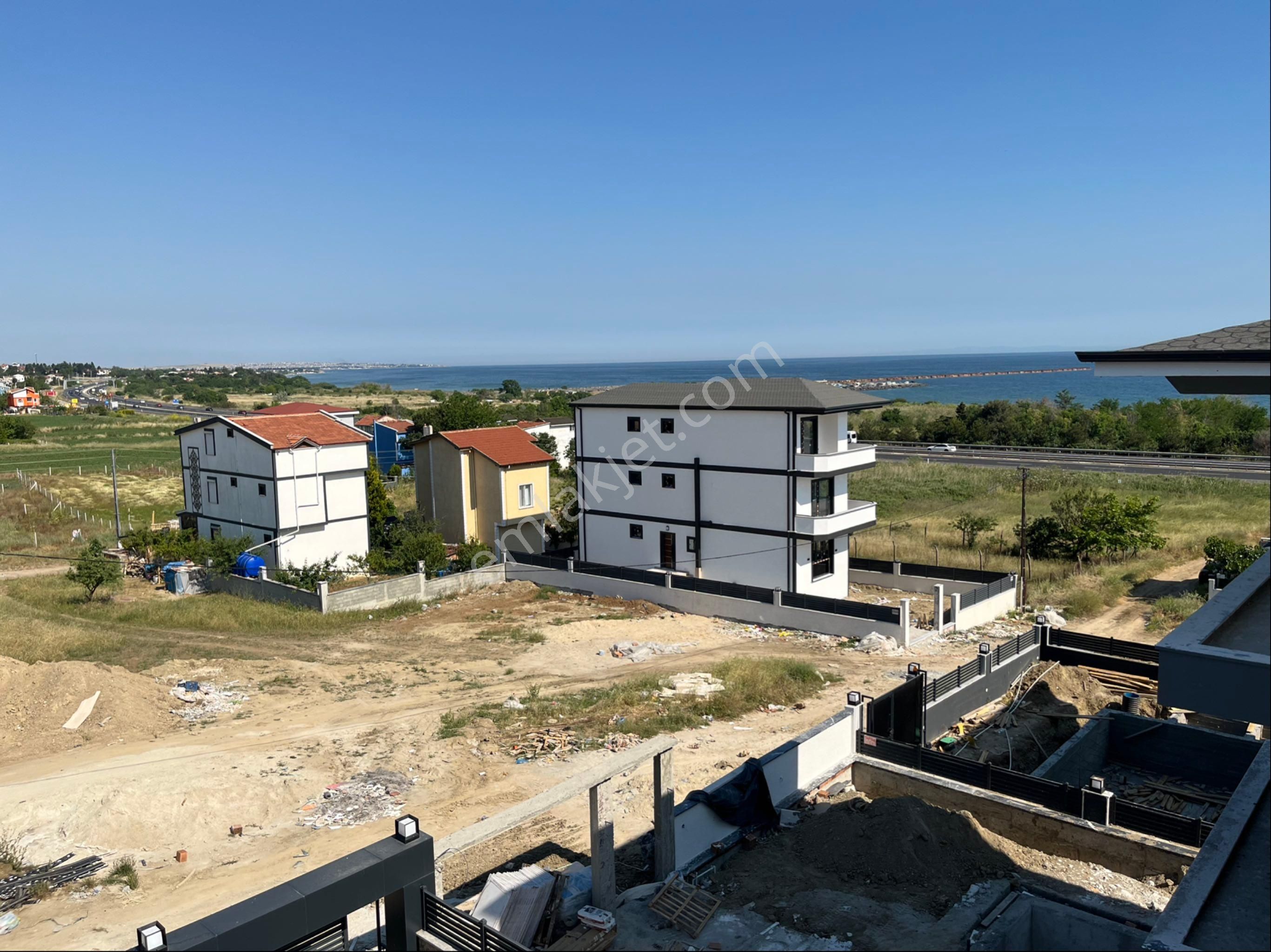 Çeşmeli Mahallesinde Havuzlu 4+1 Ful Deniz Manzaralı Lüks Villa - Görsel 32